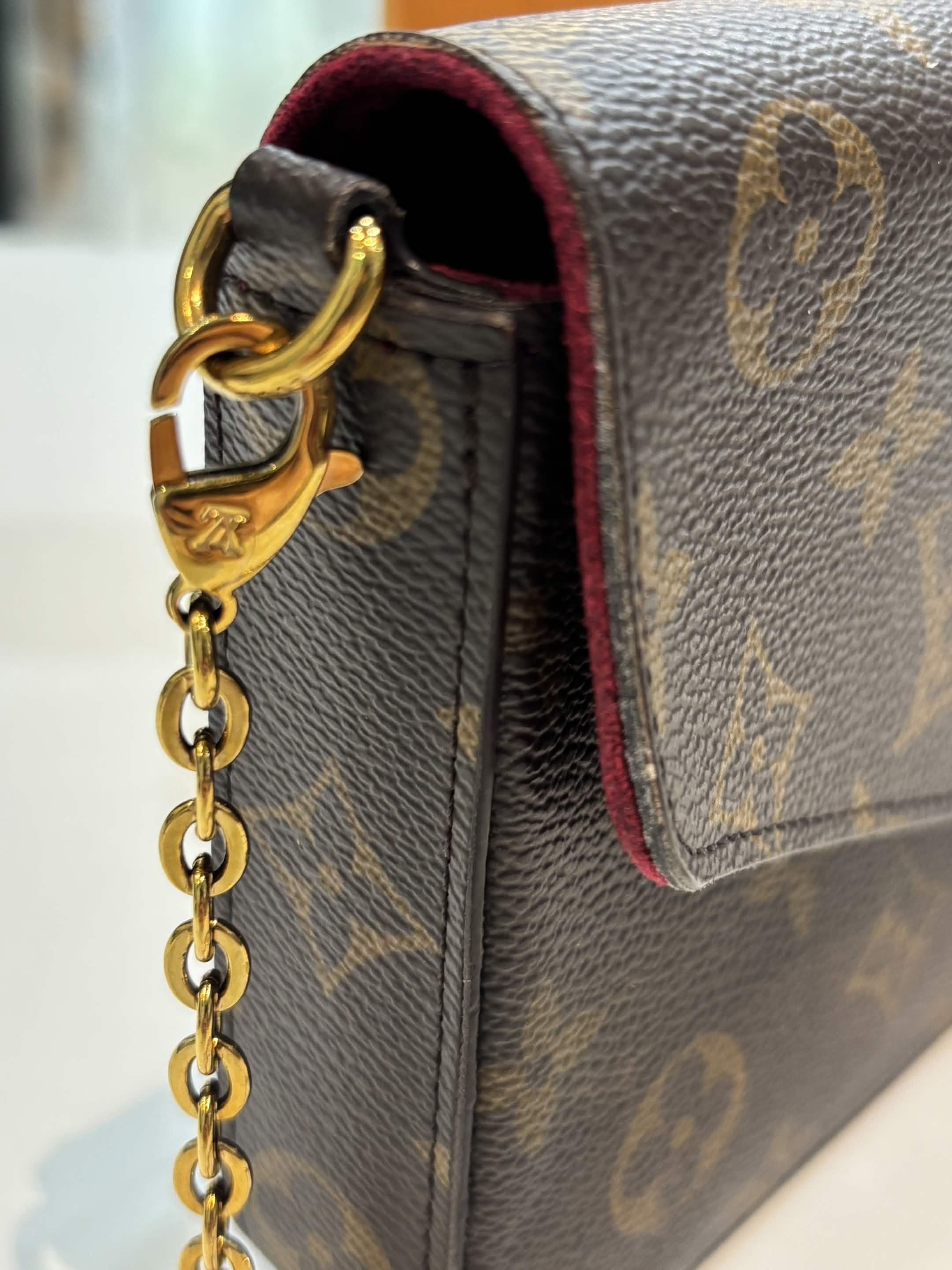 LOUIS VUITTON MONOGRAM POCHETTE FÉLICIE CHAIN BAG