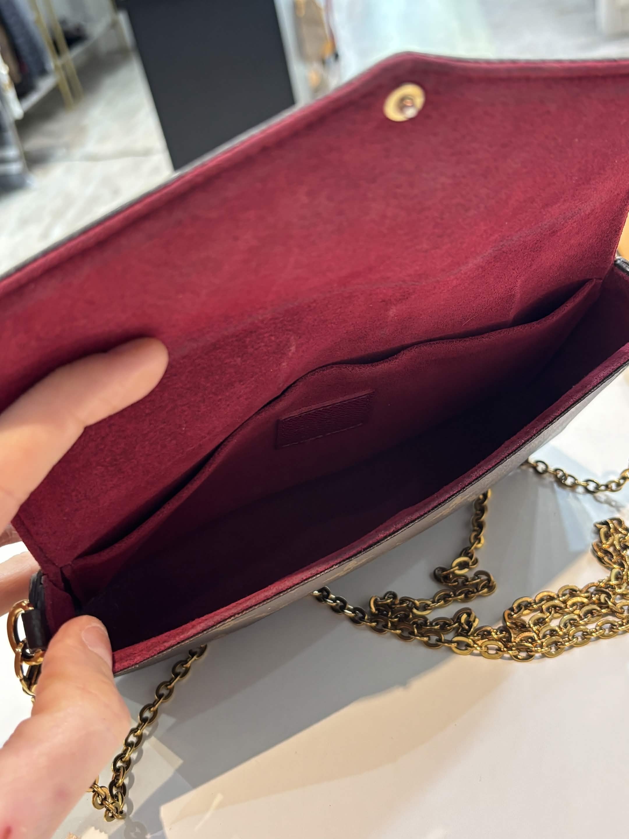 LOUIS VUITTON MONOGRAM POCHETTE FÉLICIE CHAIN BAG