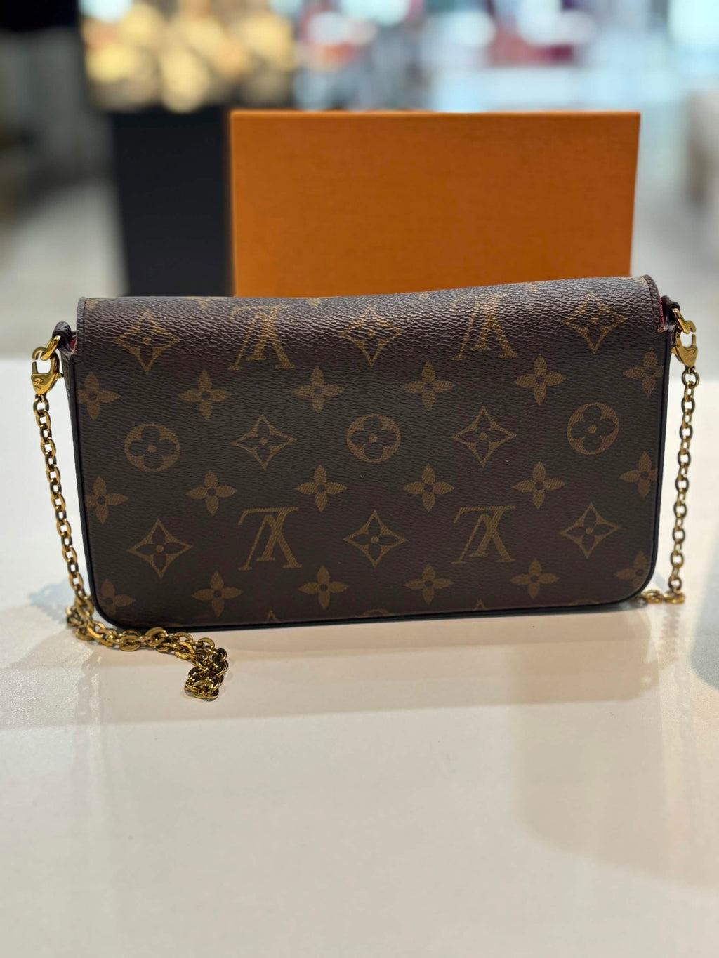 LOUIS VUITTON MONOGRAM POCHETTE FÉLICIE CHAIN BAG