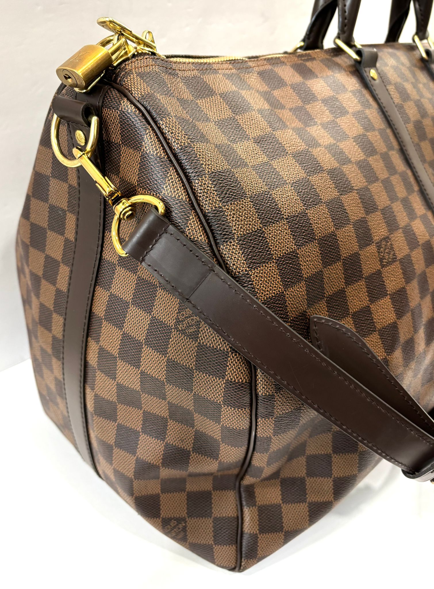 LOUIS VUITTON  DAMIER EBENE KEEPALL BANDOULIERE 55 BAG