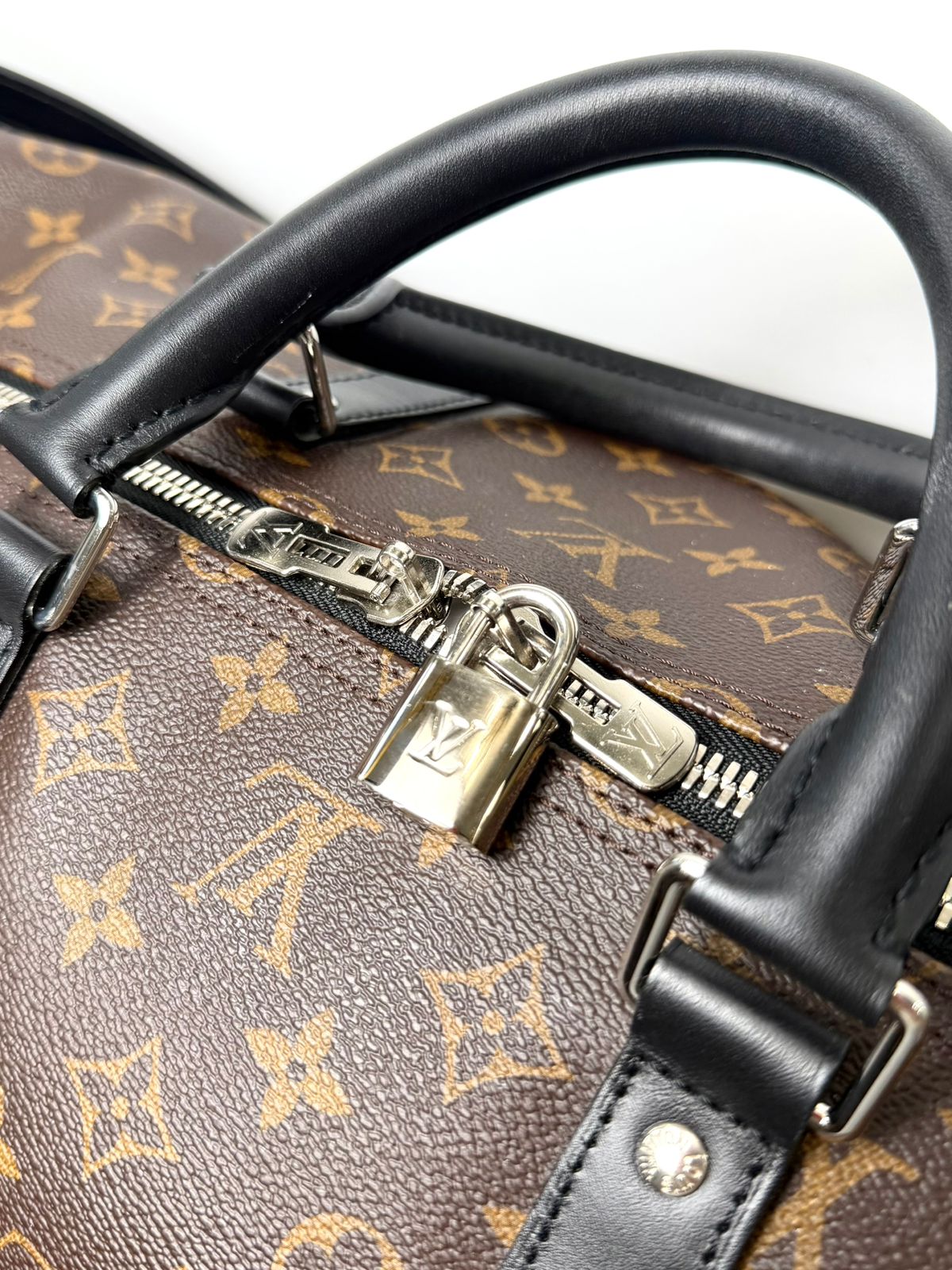 LOUIS VUITTON MONOGRAM MACASSAR KEEPALL BANDOULIÈRE 55 BAG