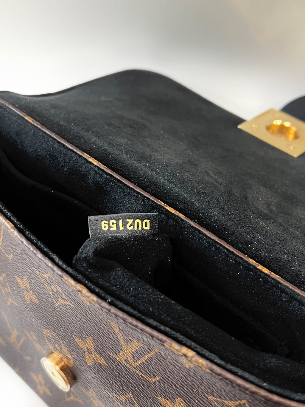 LOUIS VUITTON LOCKY MONOGRAM BB HANDBAG