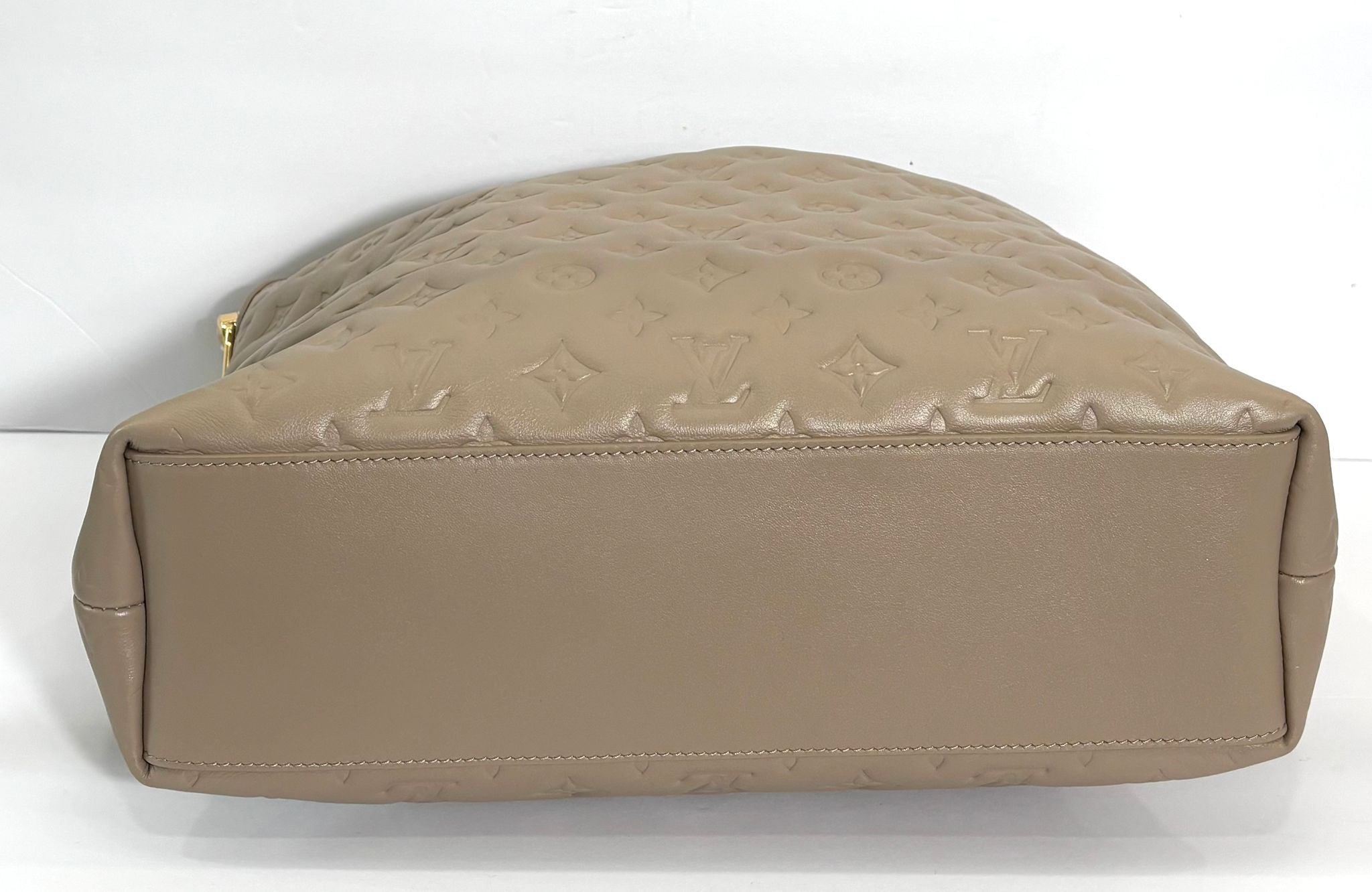 LOUIS VUITTON LV MONOGRAM COUSSIN MM HOBO BAG