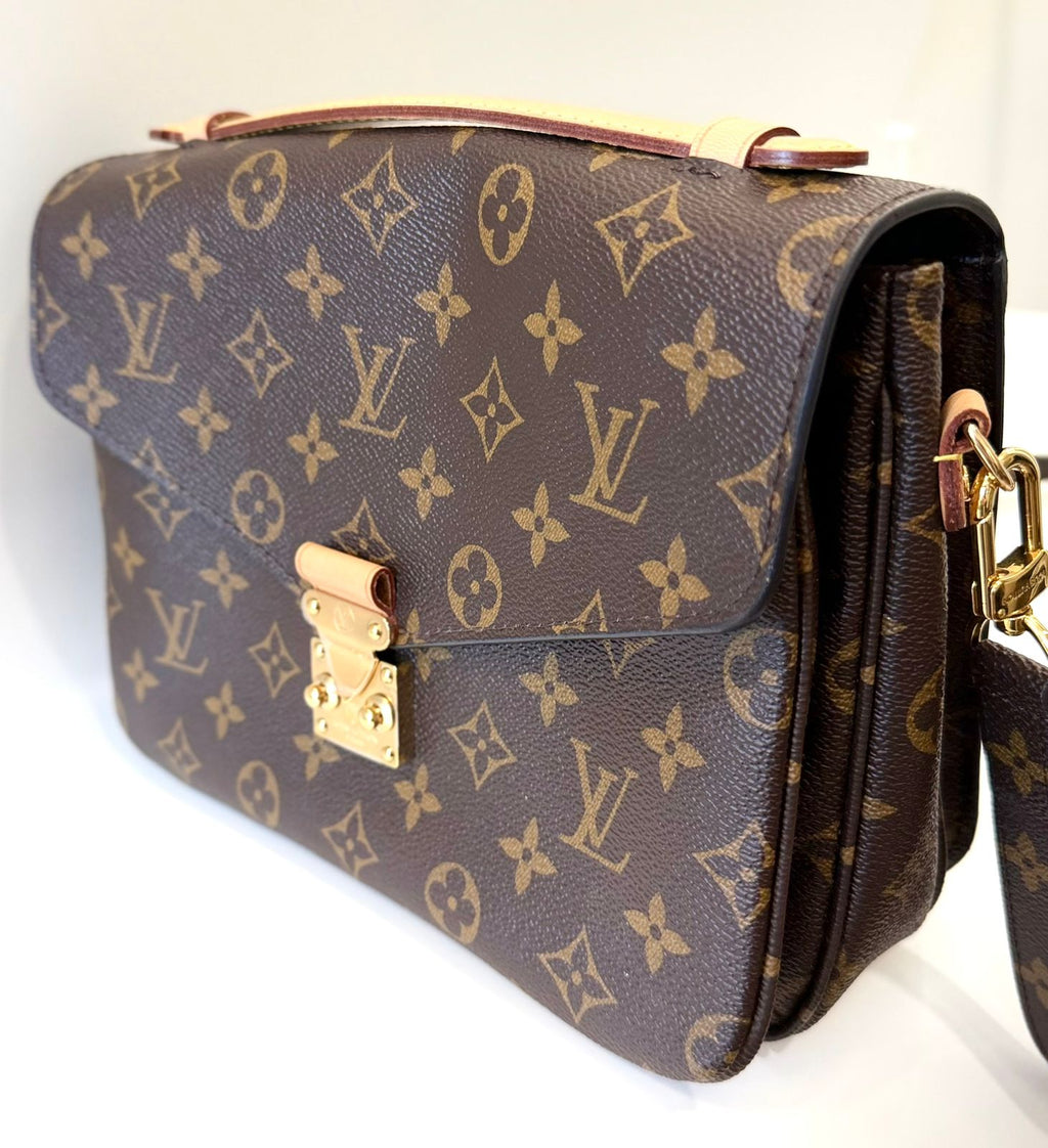 LOUIS VUITTON MONOGRAM POCHETTE MÉTIS CROSSBODY BAG