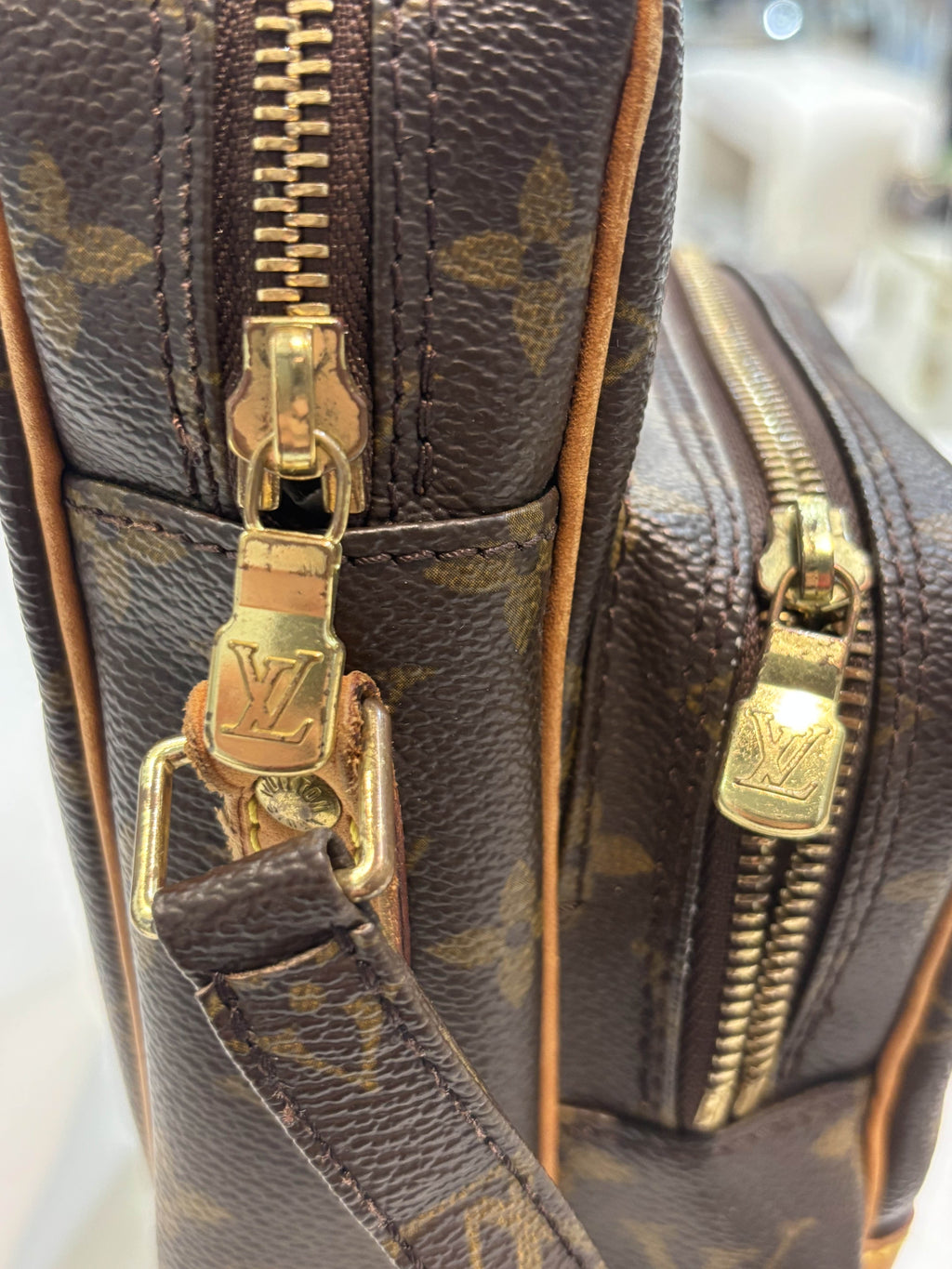 LOUIS VUITTON MONOGRAM AMAZONE VINTAGE PM BAG