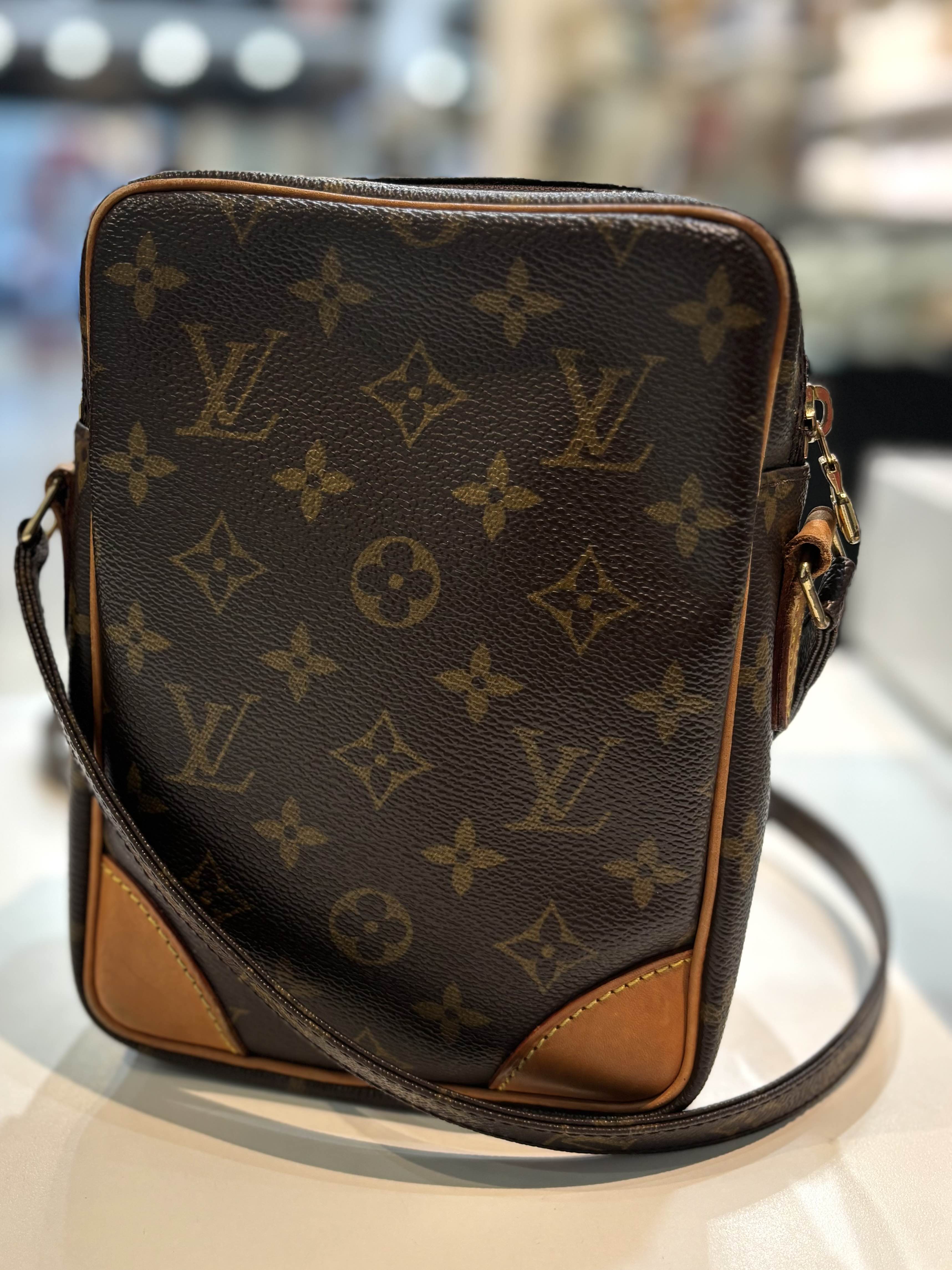 LOUIS VUITTON MONOGRAM AMAZONE VINTAGE PM BAG