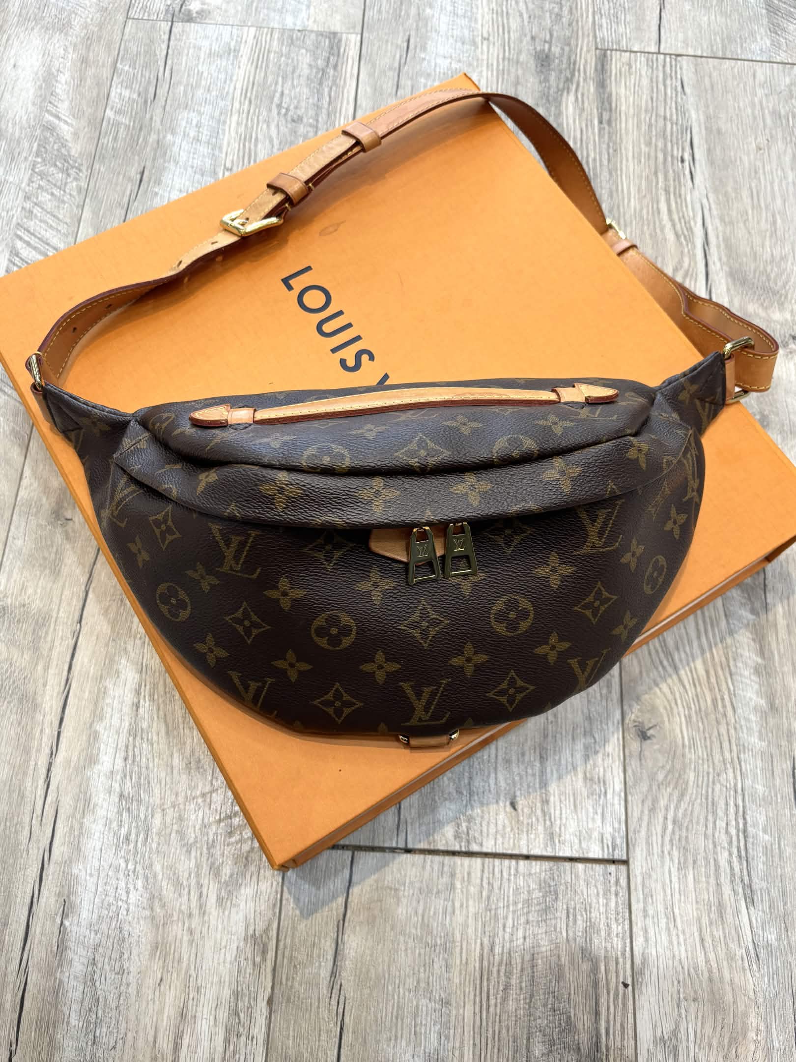 LOUIS VUITTON MONOGRAM BUM BAG