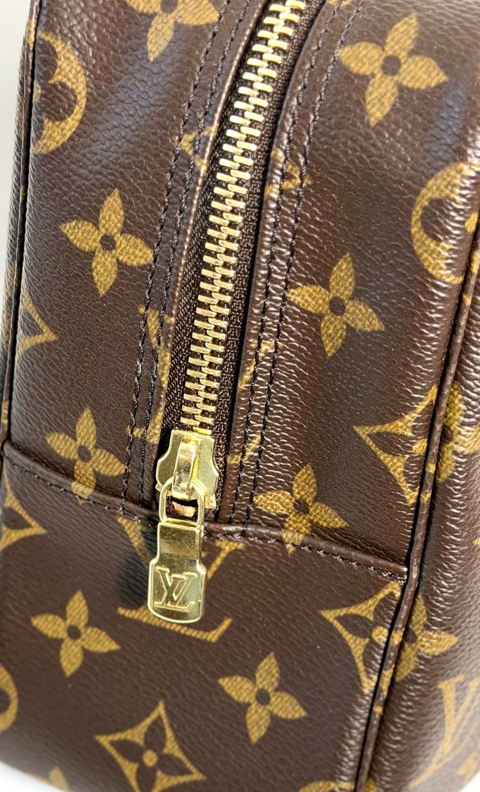 LOUIS VUITTON MONOGRAM TROUSSE TOILETTE 28 GM POUCH