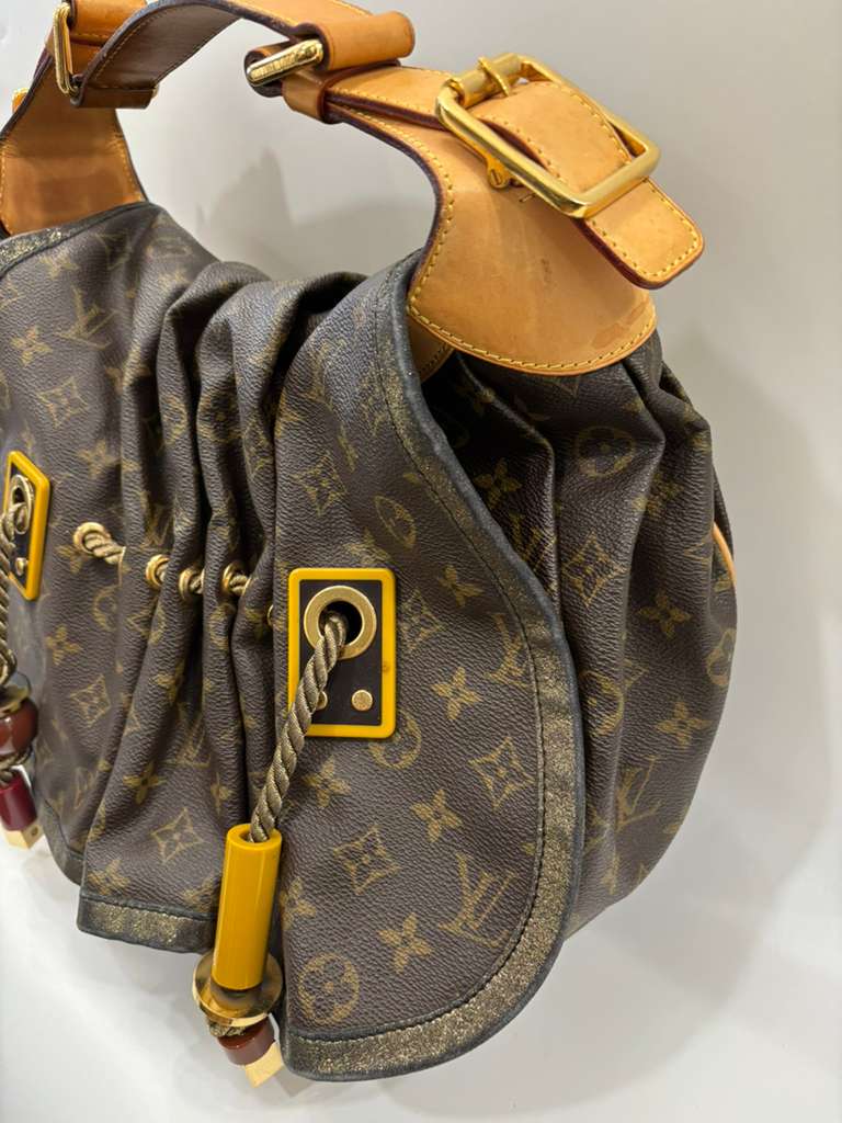 LOUIS VUITTON MONOGRAM KALAHARI GM SHOULDER BAG