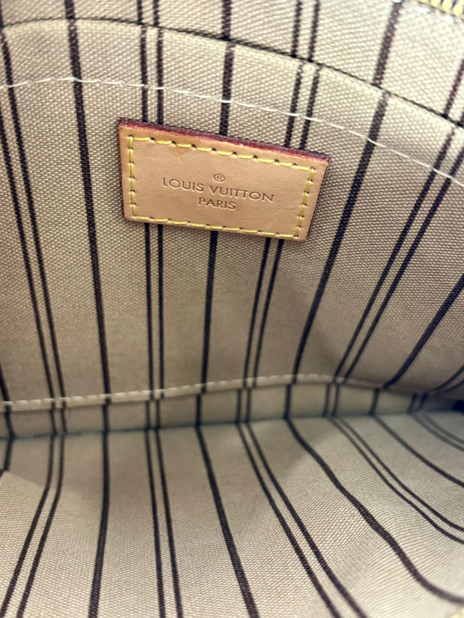LOUIS VUITTON MONOGRAM POCHETTE