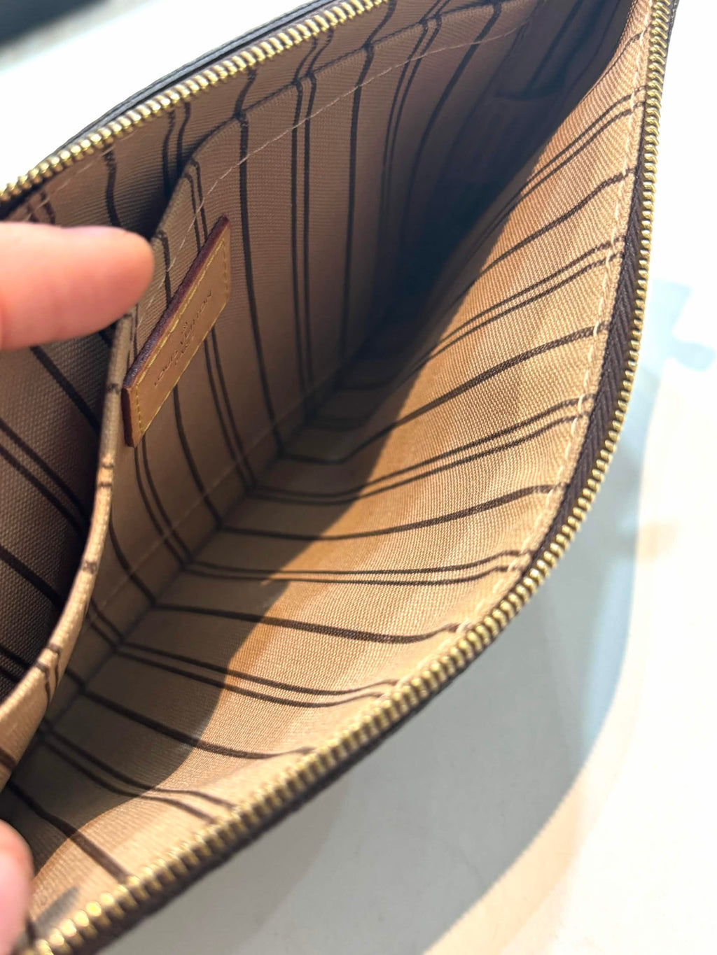 LOUIS VUITTON MONOGRAM POCHETTE