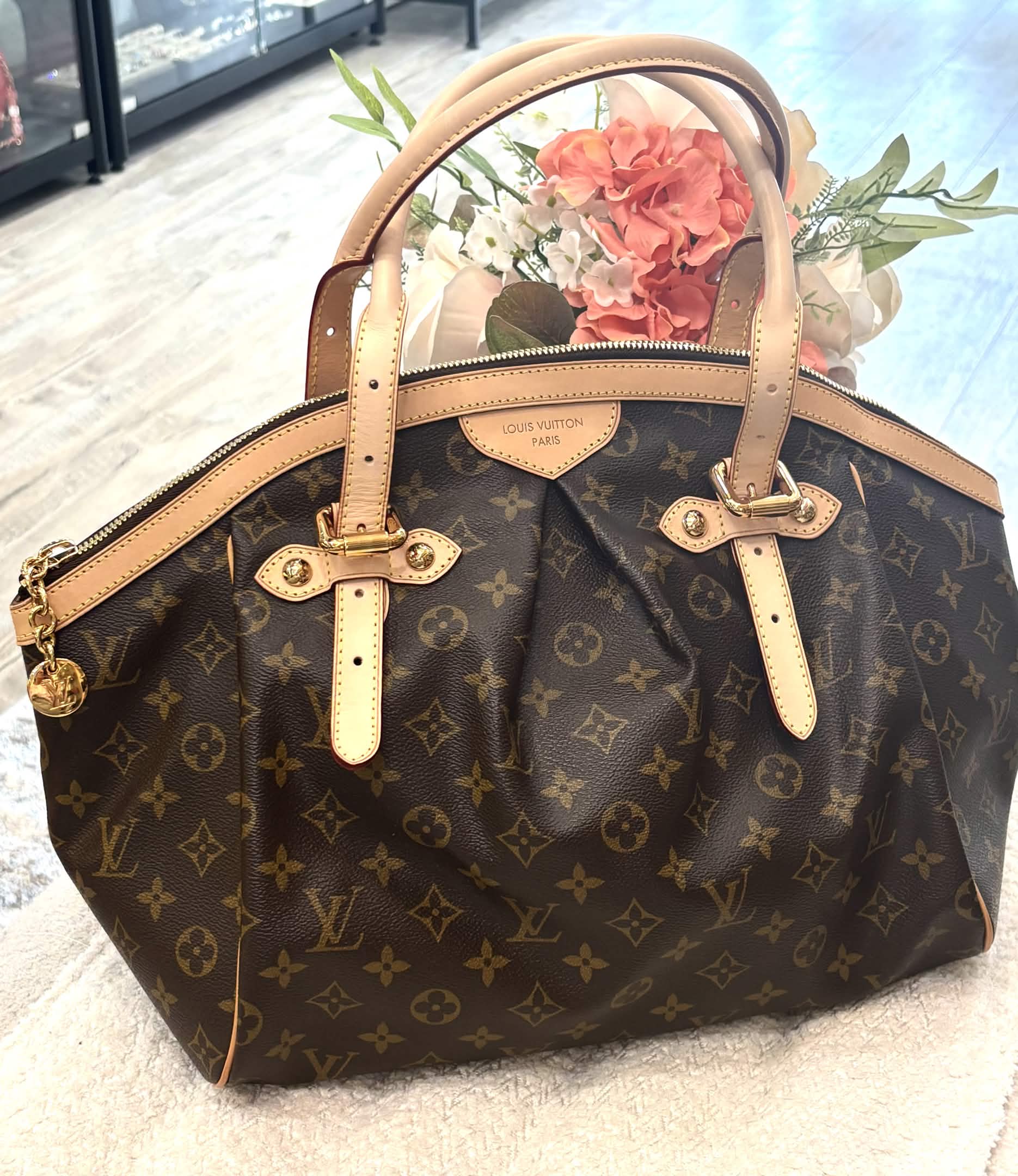 LOUIS VUITTON MONOGRAM TIVOLI GM BAG
