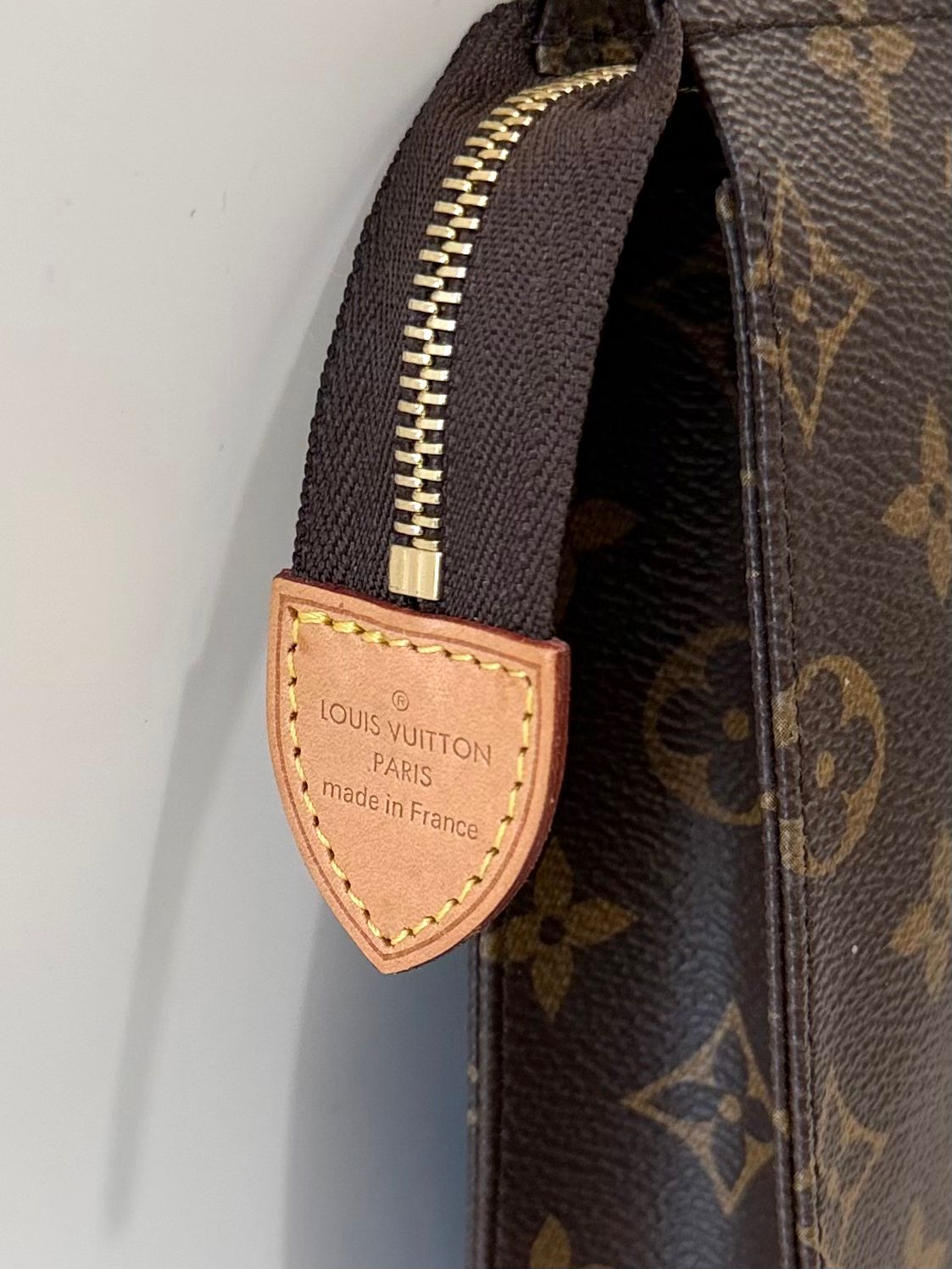 LOUIS VUITTON MONOGRAM TOILETRY POUCH GM