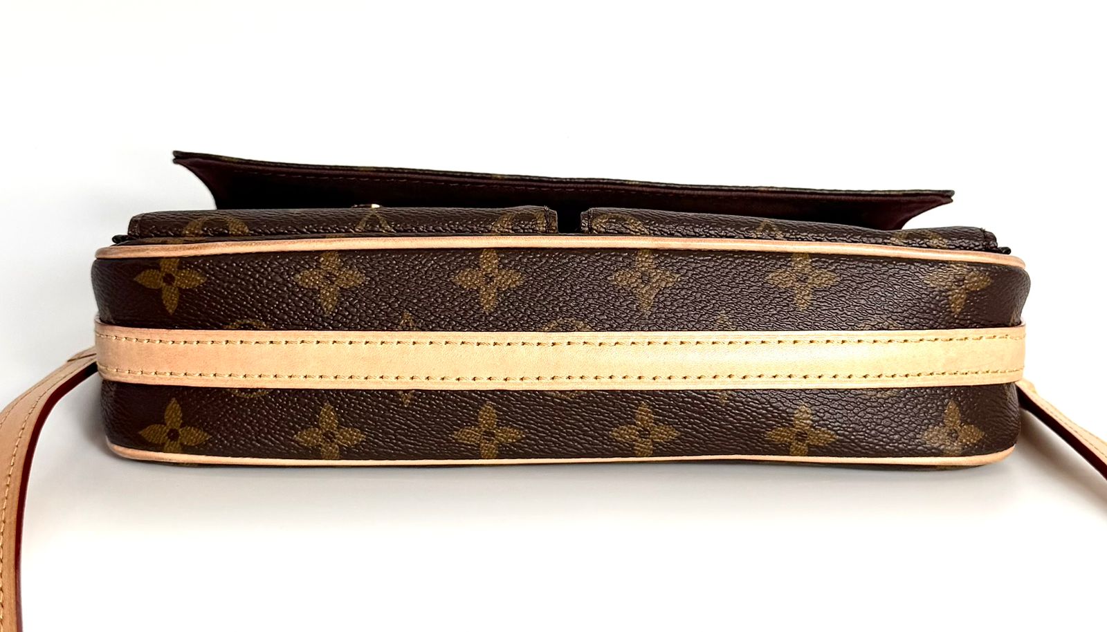 LOUIS VUITTON MONOGRAM VIVACITÉ SHOULDER BAG
