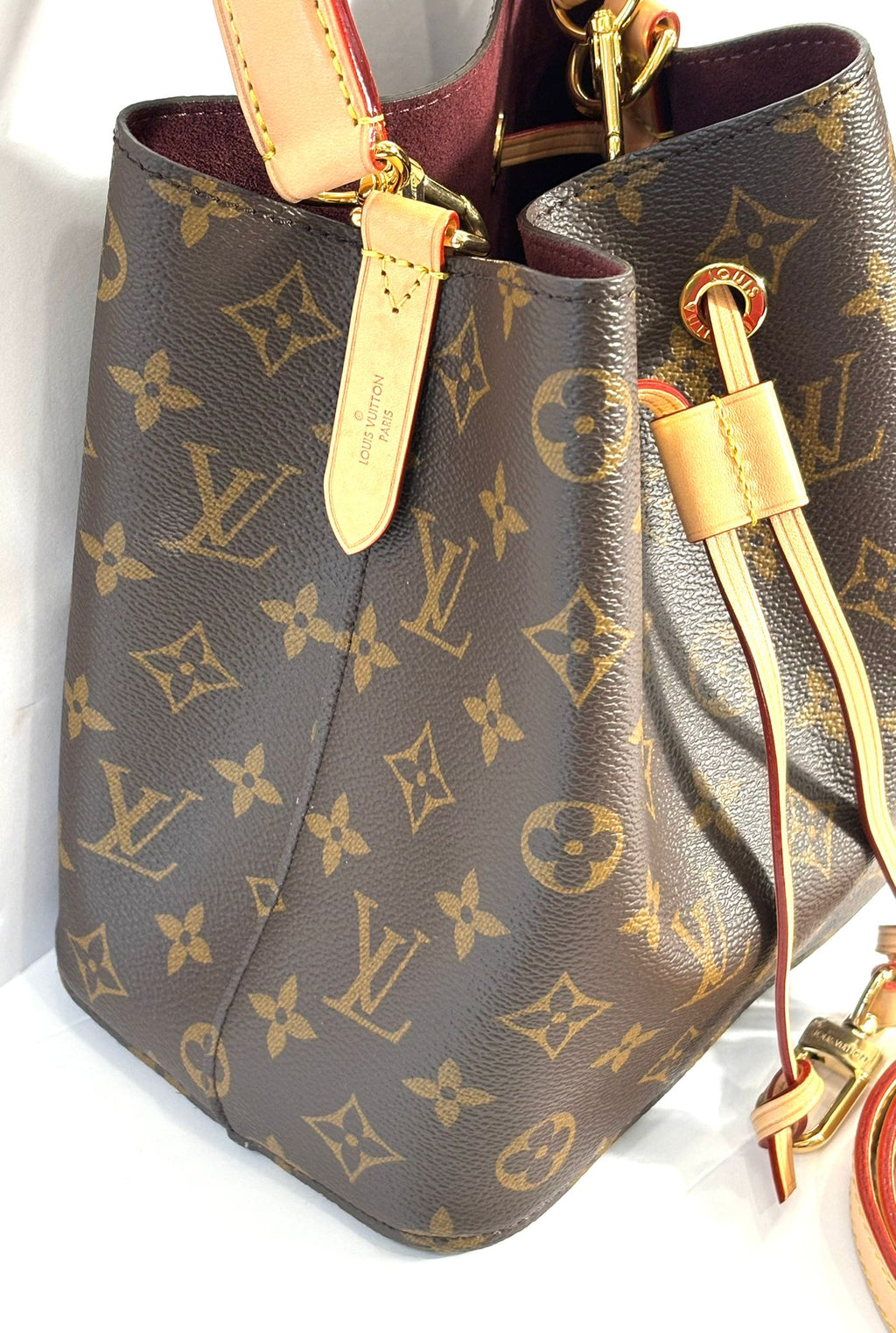LOUIS VUITTON NEONOE BB MONOGRAM HANDBAG