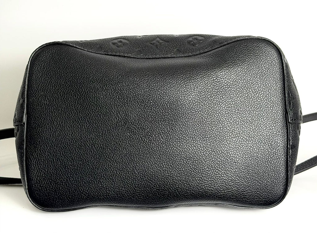 LOUIS VUITTON NEONOE MM MONOGRAM EMPREINTE LEATHER HANDBAG