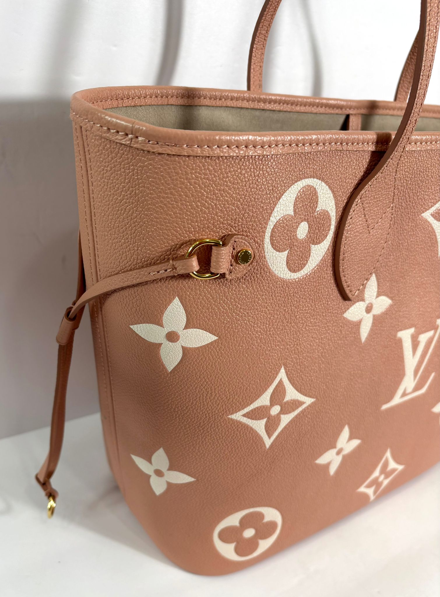 LOUIS VUITTON NEVERFULL MM EMPREINTE BAG