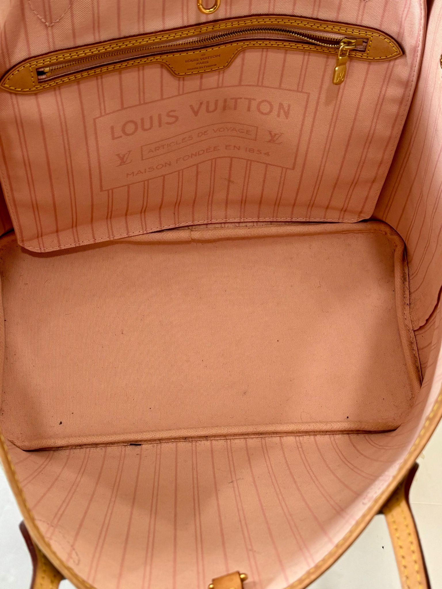 LOUIS VUITTON NEVERFULL MM TOTE