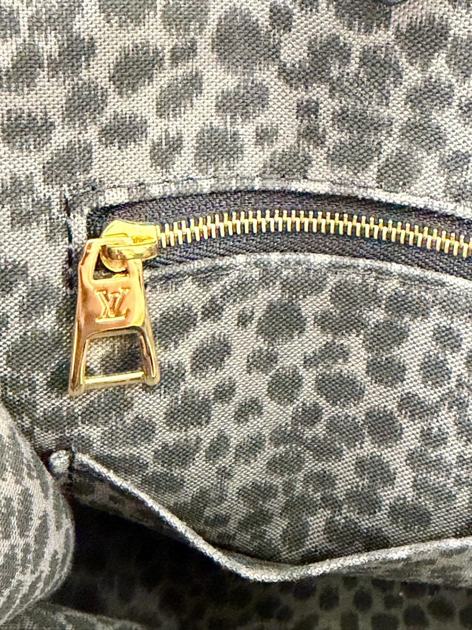 LV MONOGRAM GIANT WILD AT HEART ONTHEGO GM TOTE BAG