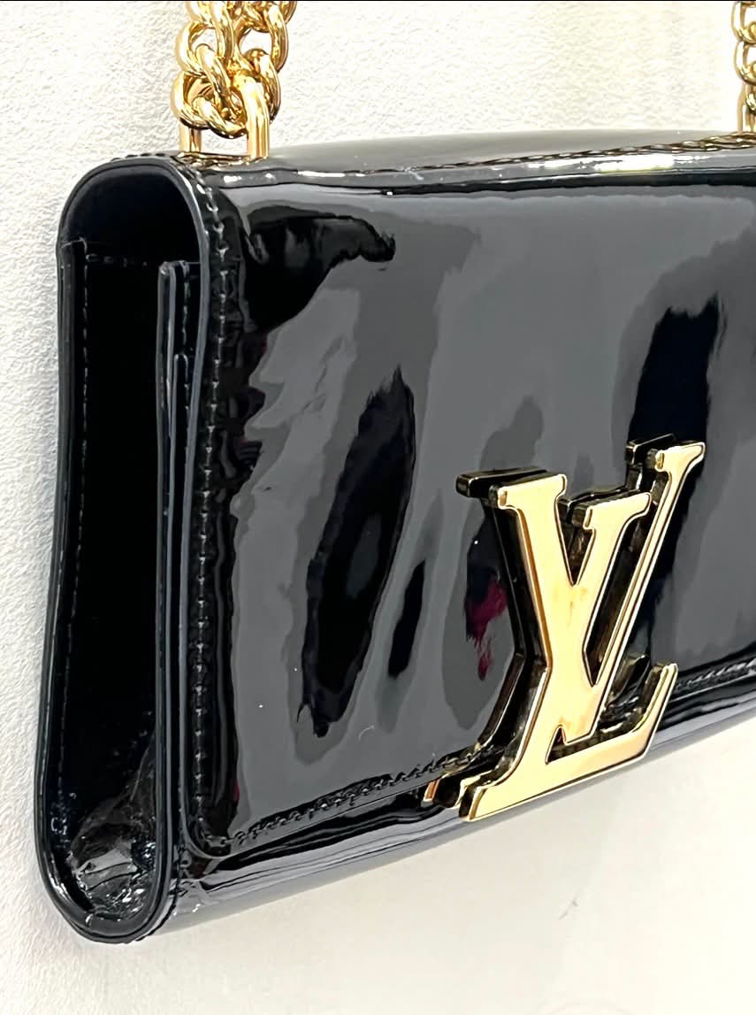 LOUIS VUITTON PATENT LOUISE MM SLIDING CHAIN SHOULDER BAG