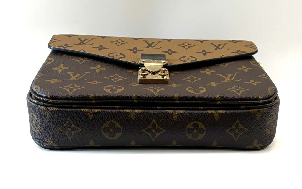 LOUIS VUITTON REVERSE MONOGRAM POCHETTE MÉTIS BAG