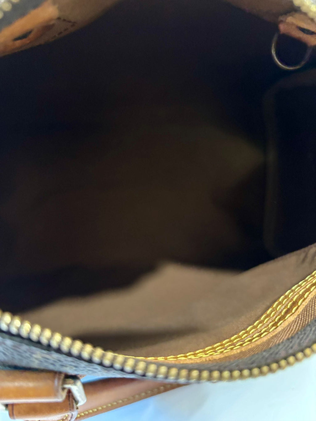 LOUIS VUITTON MONOGRAM SPEEDY 25 HANDBAG