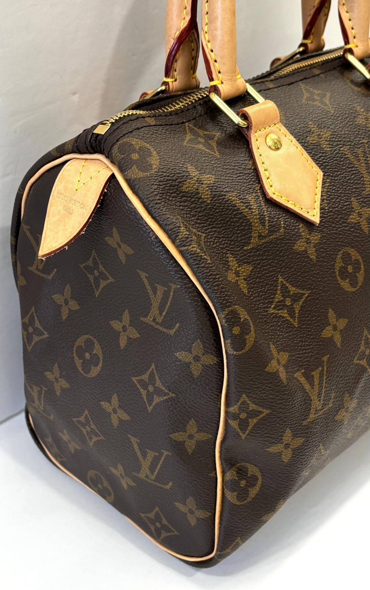 LOUIS VUITTON SPEEDY 25 MONOGRAM HANDBAG