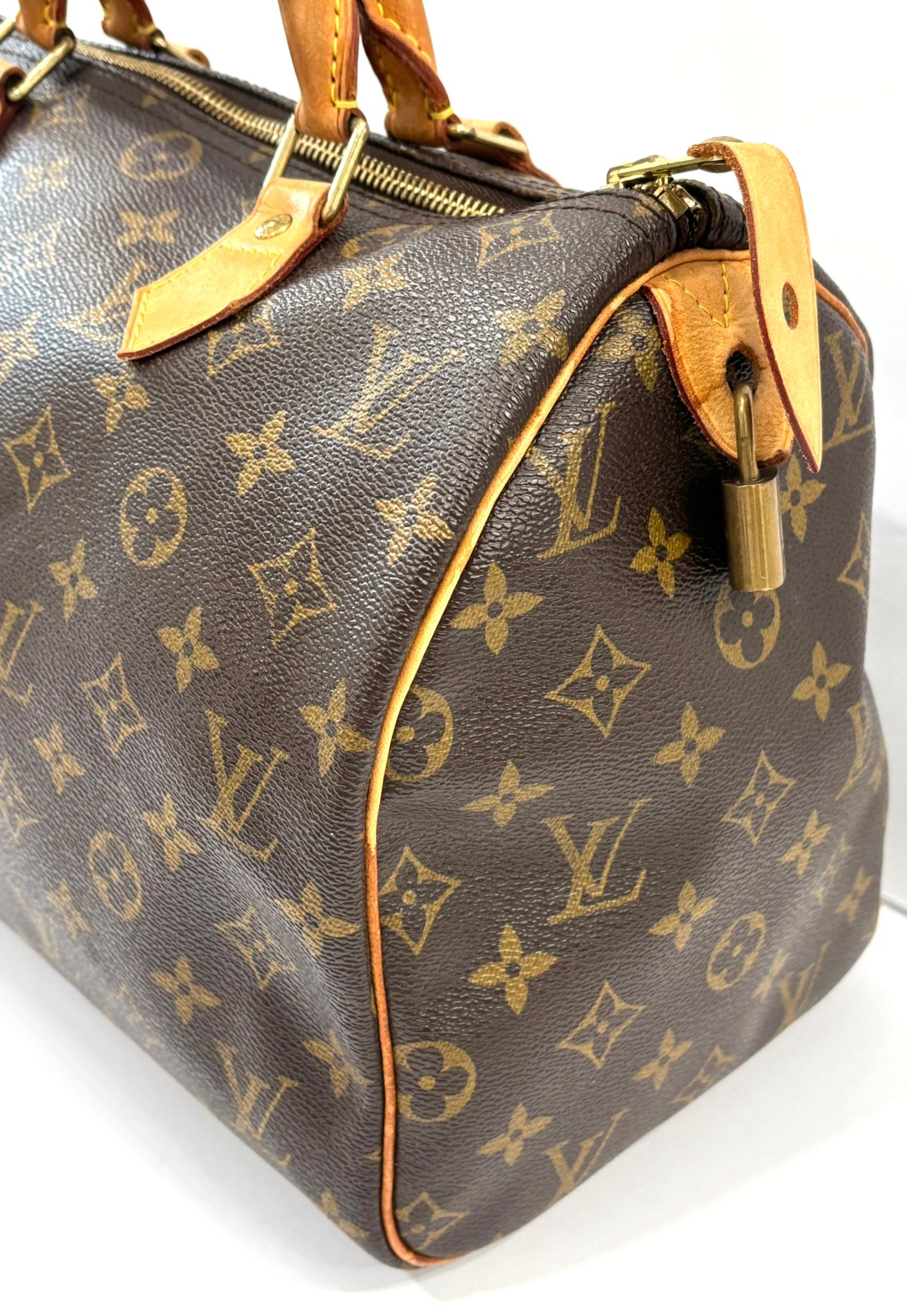 LOUIS VUITTON MONOGRAM SPEEDY 30 HANDBAG