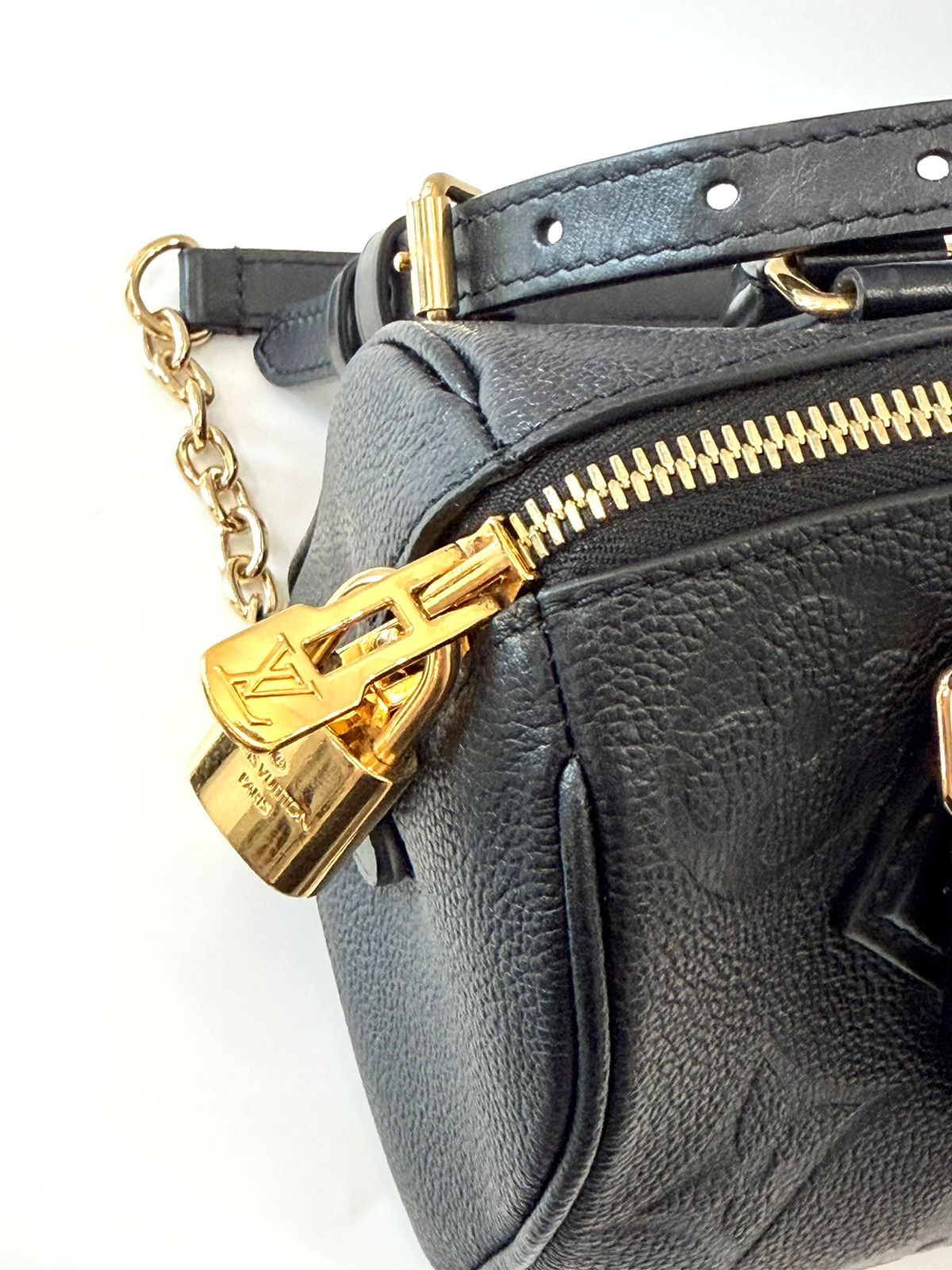 LV MONOGRAM SPEEDY 20 BANDOULIÈRE EMPREINTE LEATHER BAG