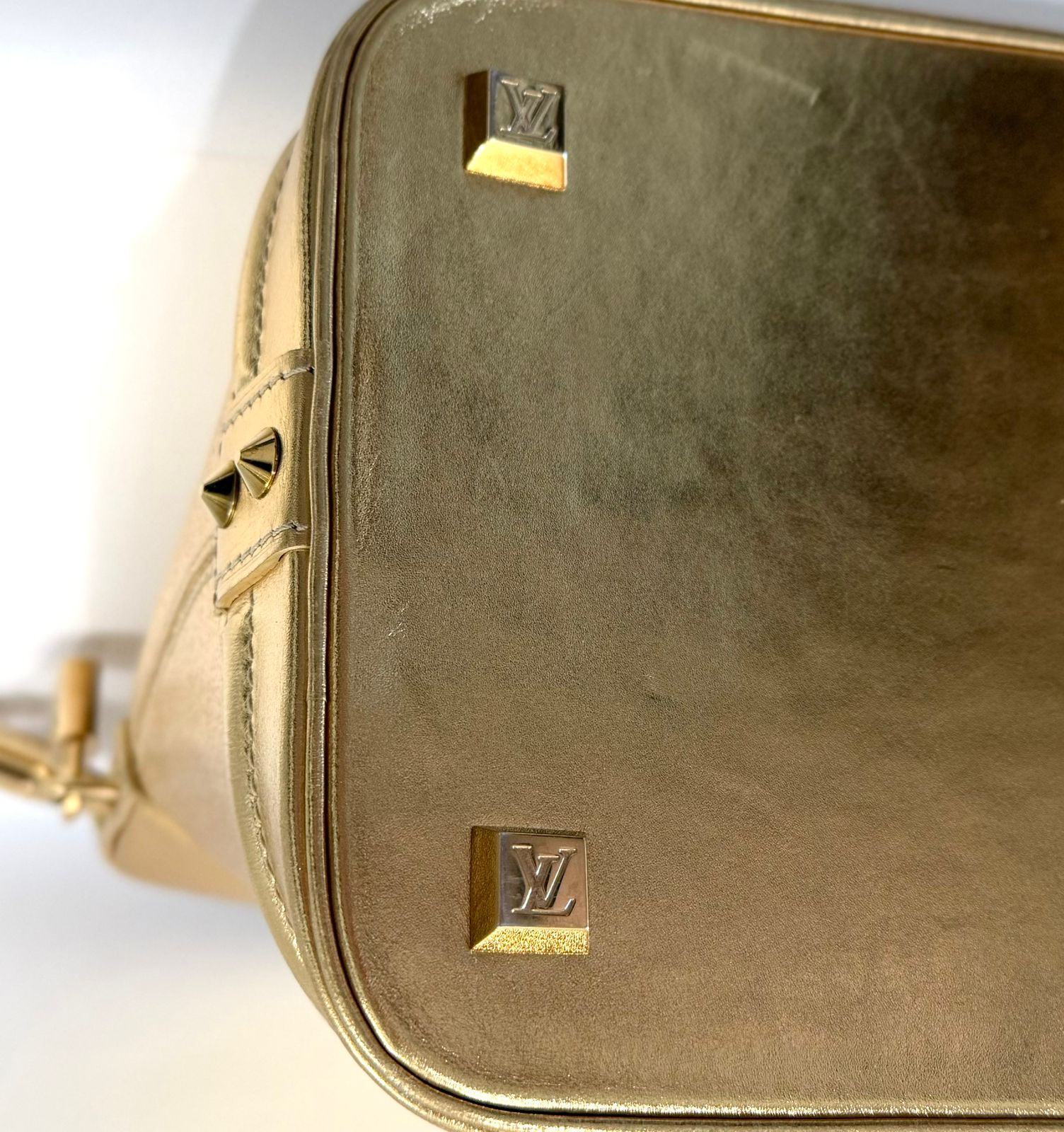 LOUIS VUITTON SUHALI METALLIC CALFSKIN LEATHER LOCKIT MM HANDBAG