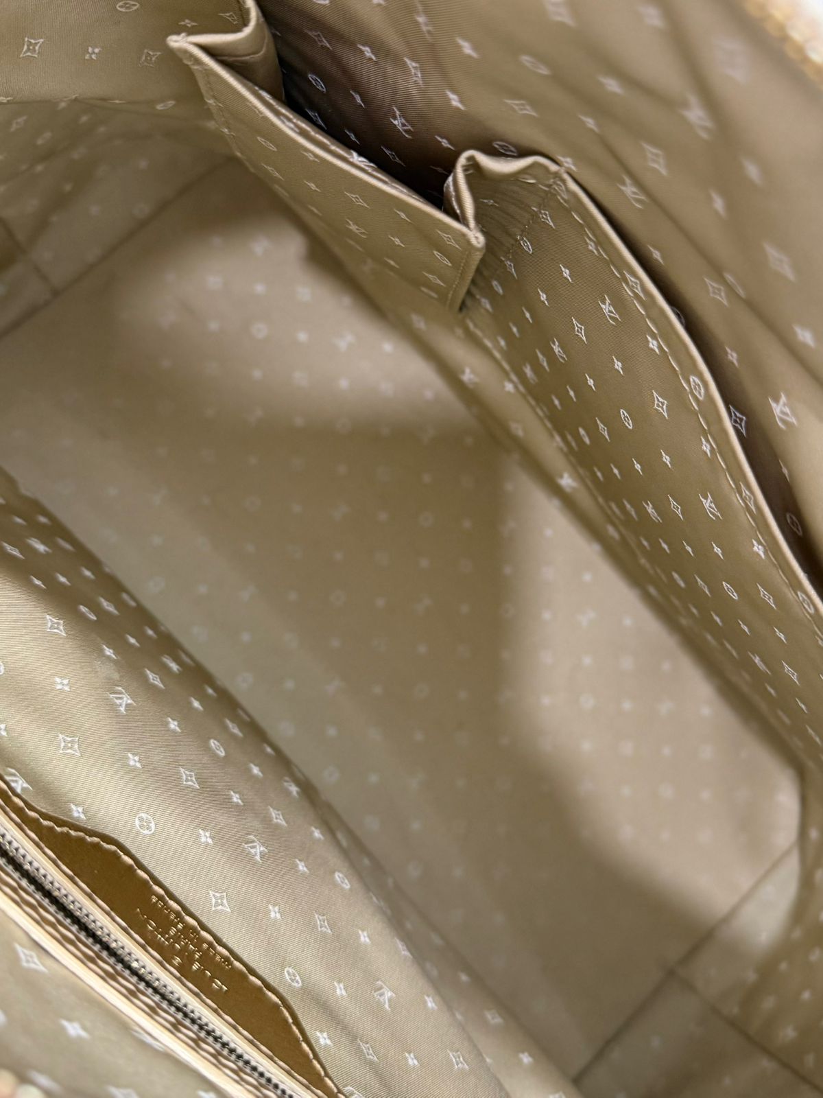 LOUIS VUITTON SUHALI METALLIC CALFSKIN LEATHER LOCKIT MM HANDBAG