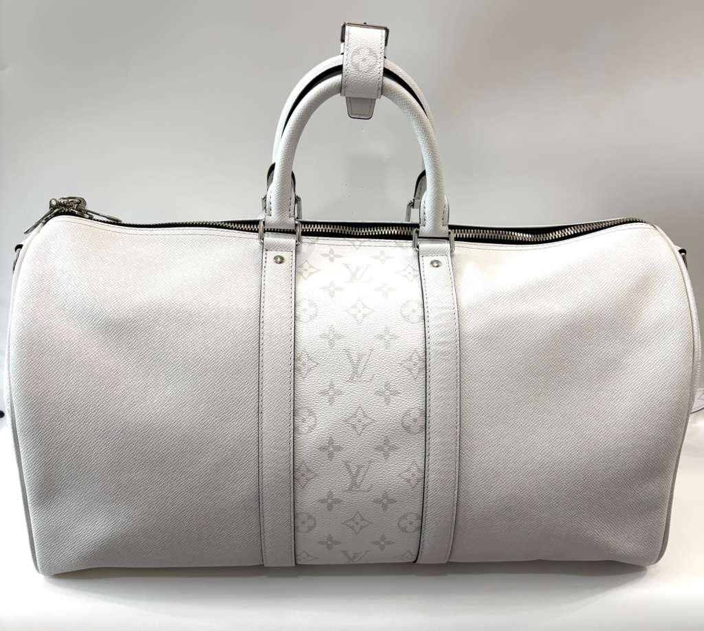 LOUIS VUITTON TAIGA MONOGRAM KEEPALL BANDOULIÈRE 50 BAG