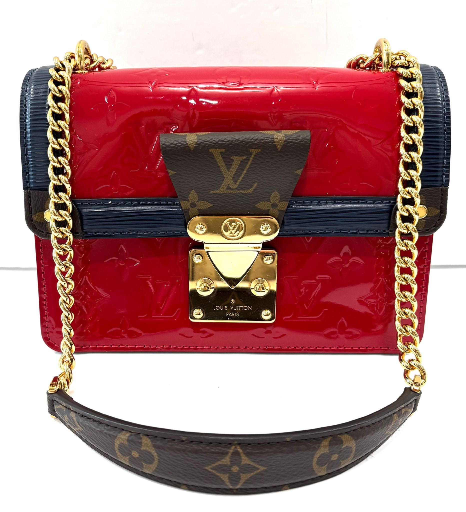 LOUIS VUITTON WYNWOOD MONOGRAM VERNIS BAG