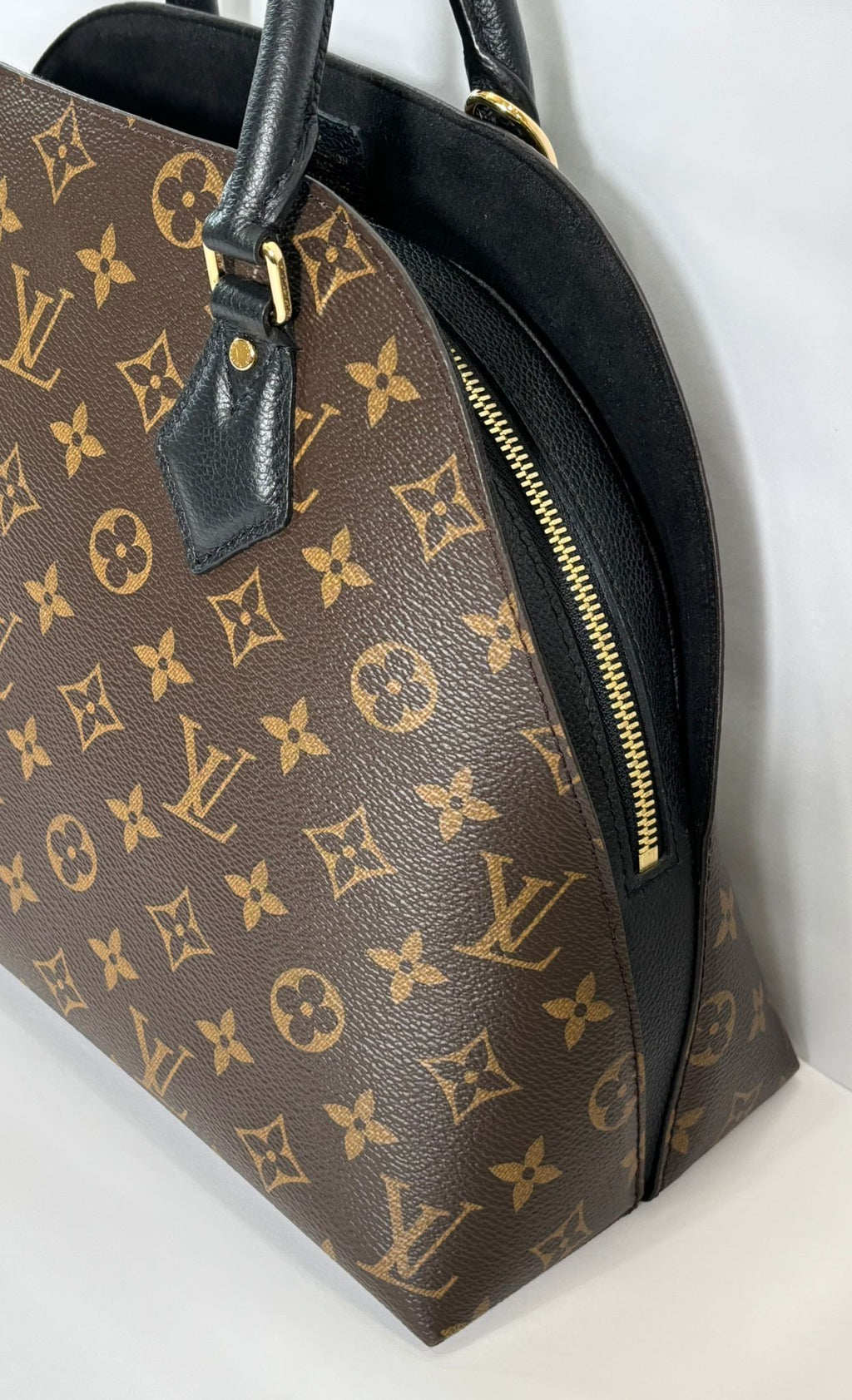 LOUIS VUITTON ALMA BNB MONOGRAM CANVAS SHOULDER BAG