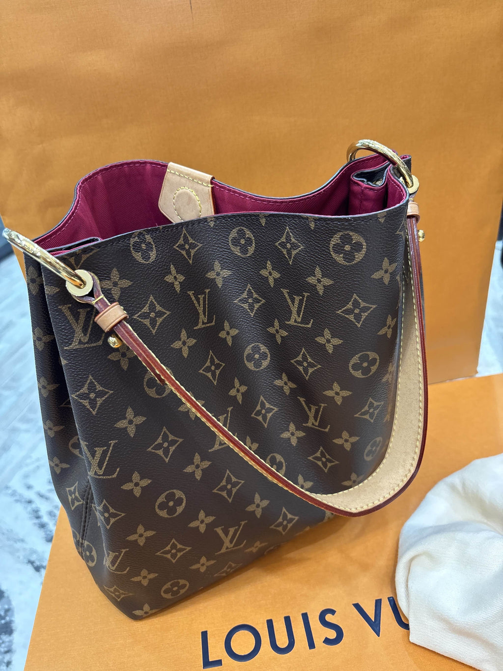 LOUIS VUITTON MONOGRAM GRACEFUL PM PIVOINE