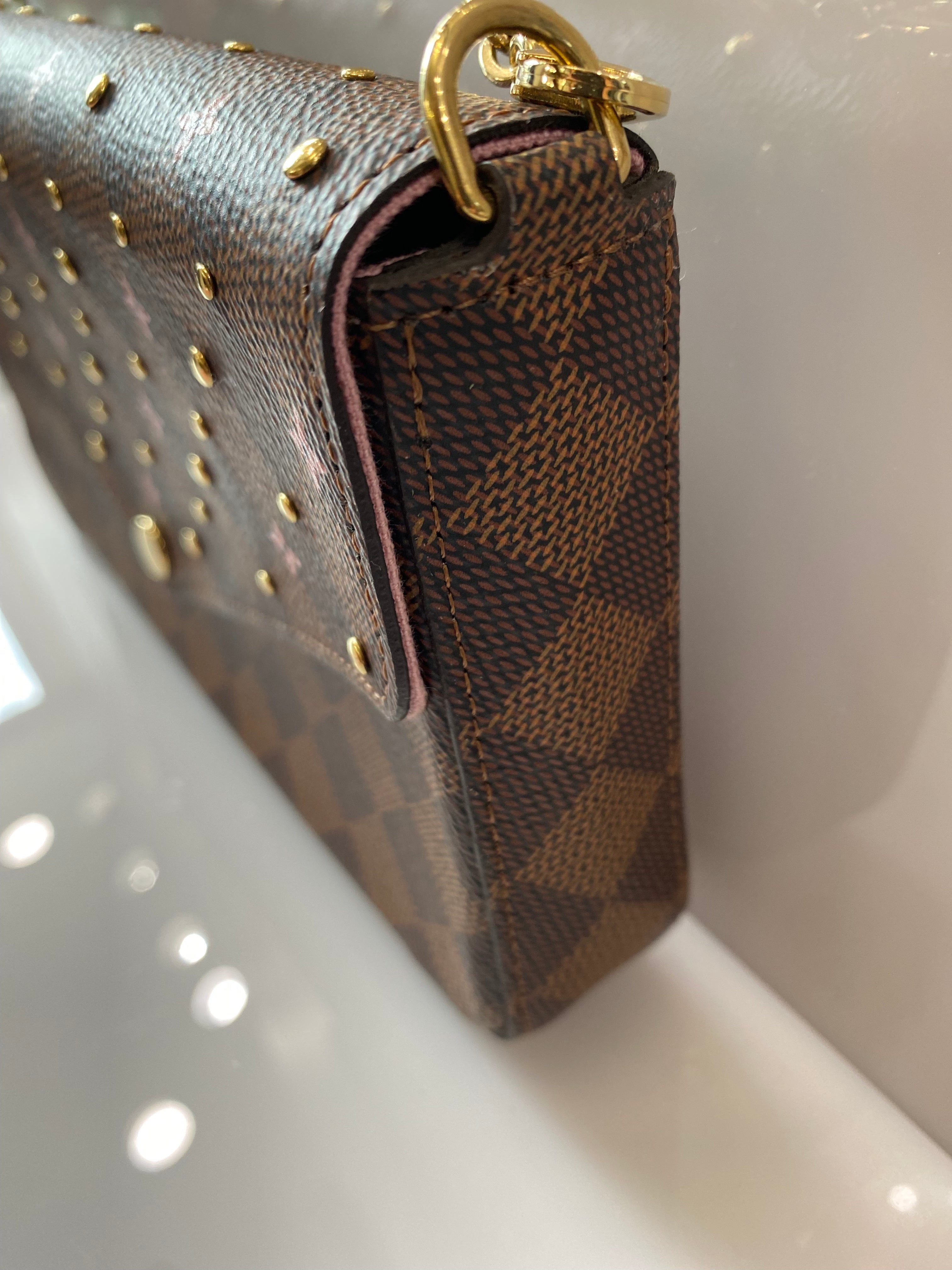 LOUIS VUITTON DAMIER EBENE FLOWER STUDDED FELICIE POCHETTE