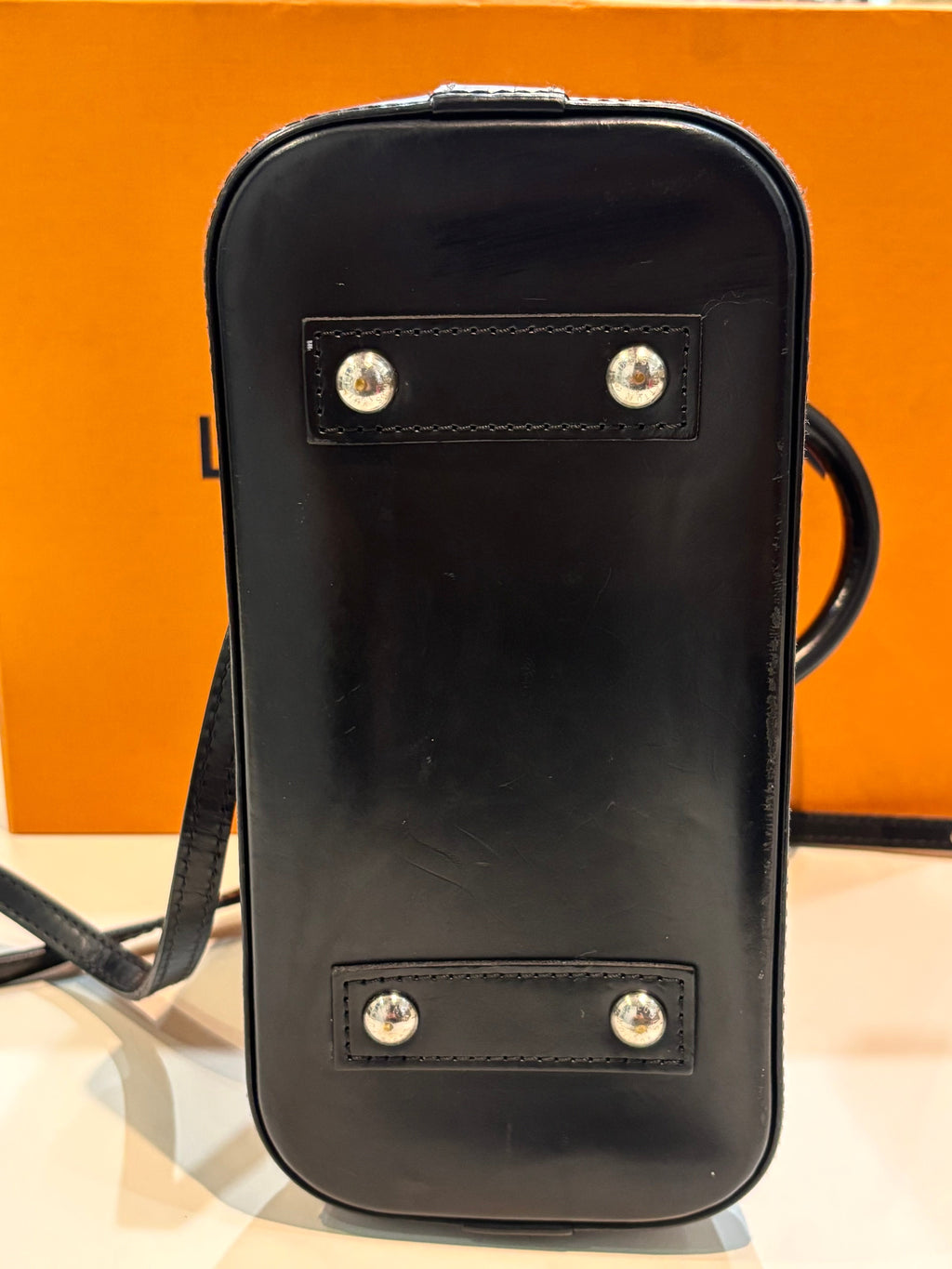LOUIS VUITTON EPI LEATHER ALMA BB BAG WITH SHOULDER STRAP