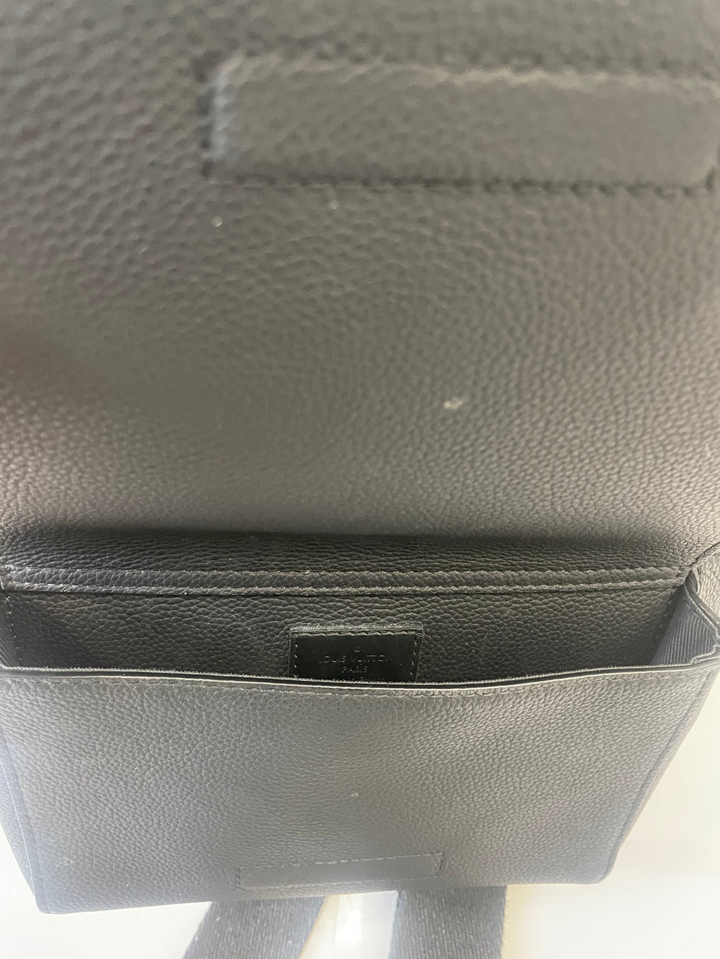 LOUIS VUITTON GRAINED CALFSKIN AEROGRAM TAKEOFF SLING BAG
