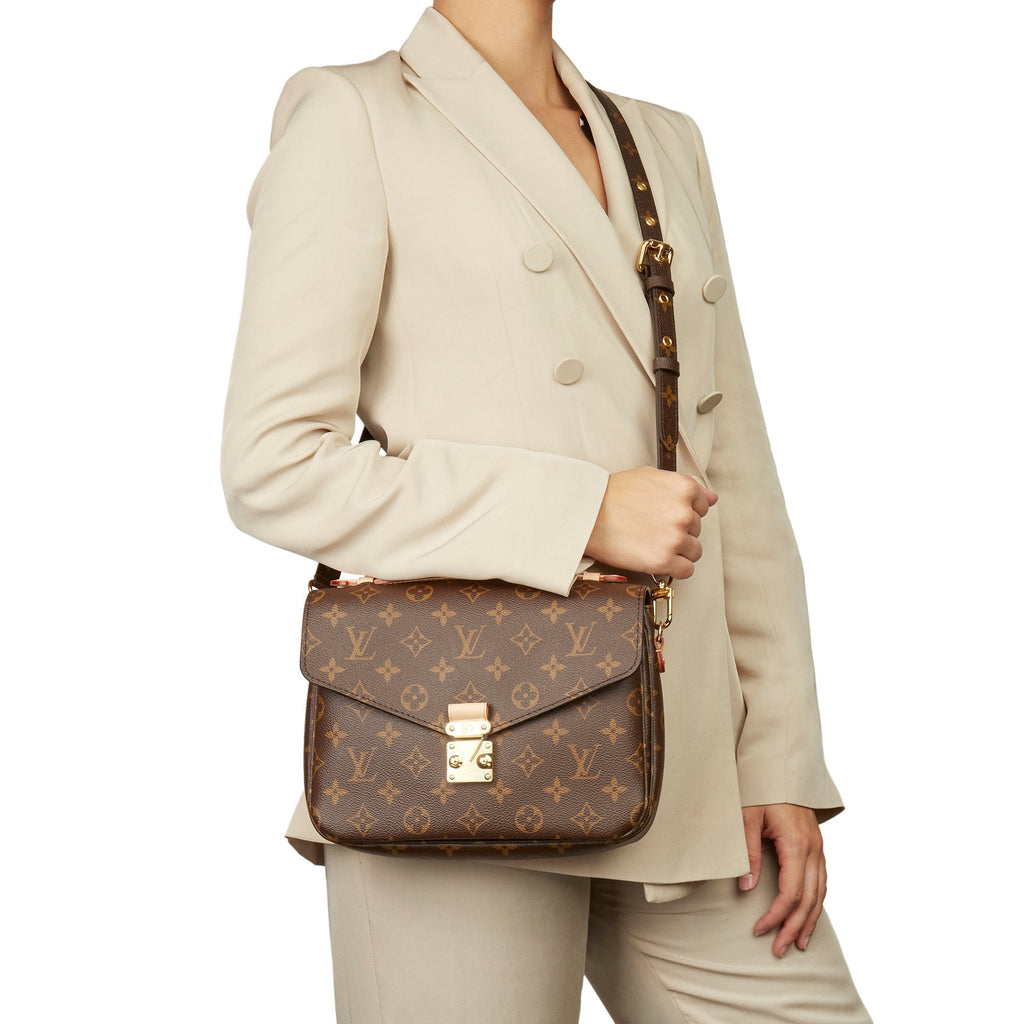 LOUIS VUITTON MONOGRAM POCHETTE  MÉTIS CROSSBODY BAG