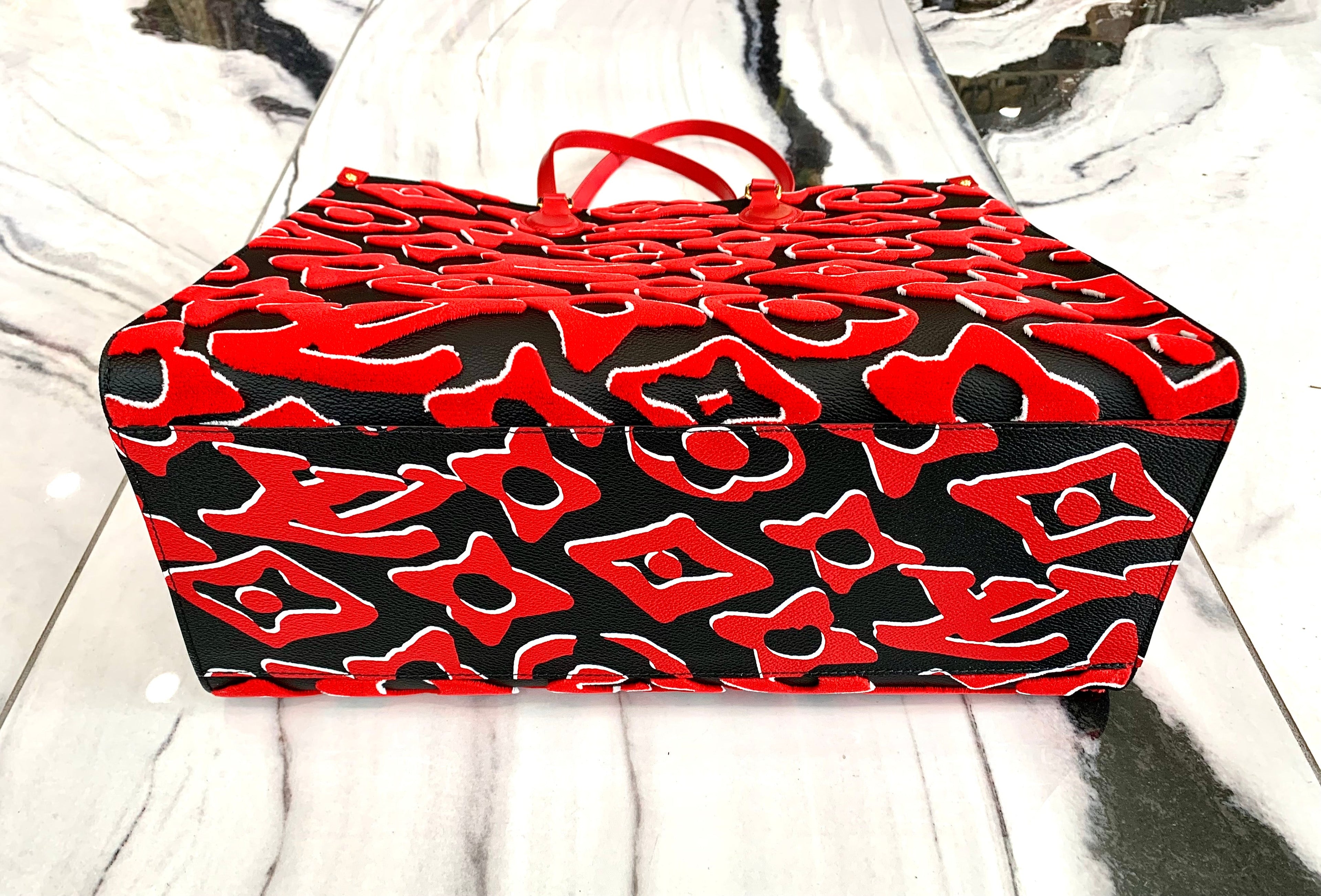 LOUIS VUITTON ON-THE-GO FISCHER MONOGRAM SHOULDER BAG