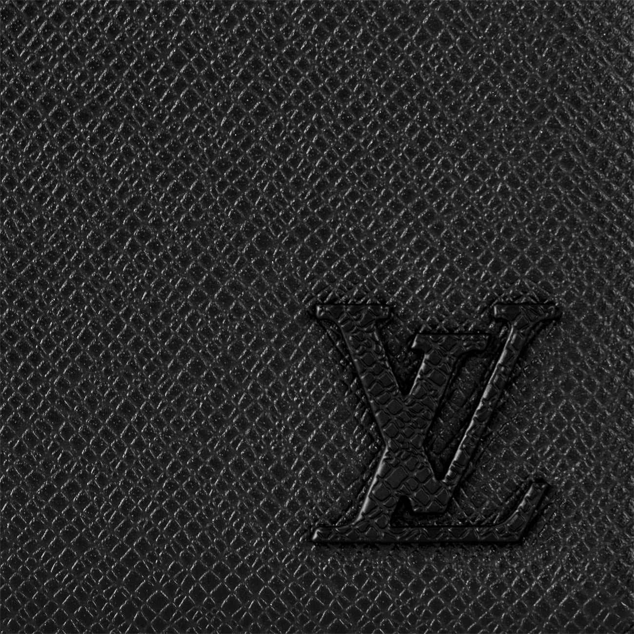 LOUIS VUITTON AVENUE NM BLACK TAIGA LEATHER SLINGBAG