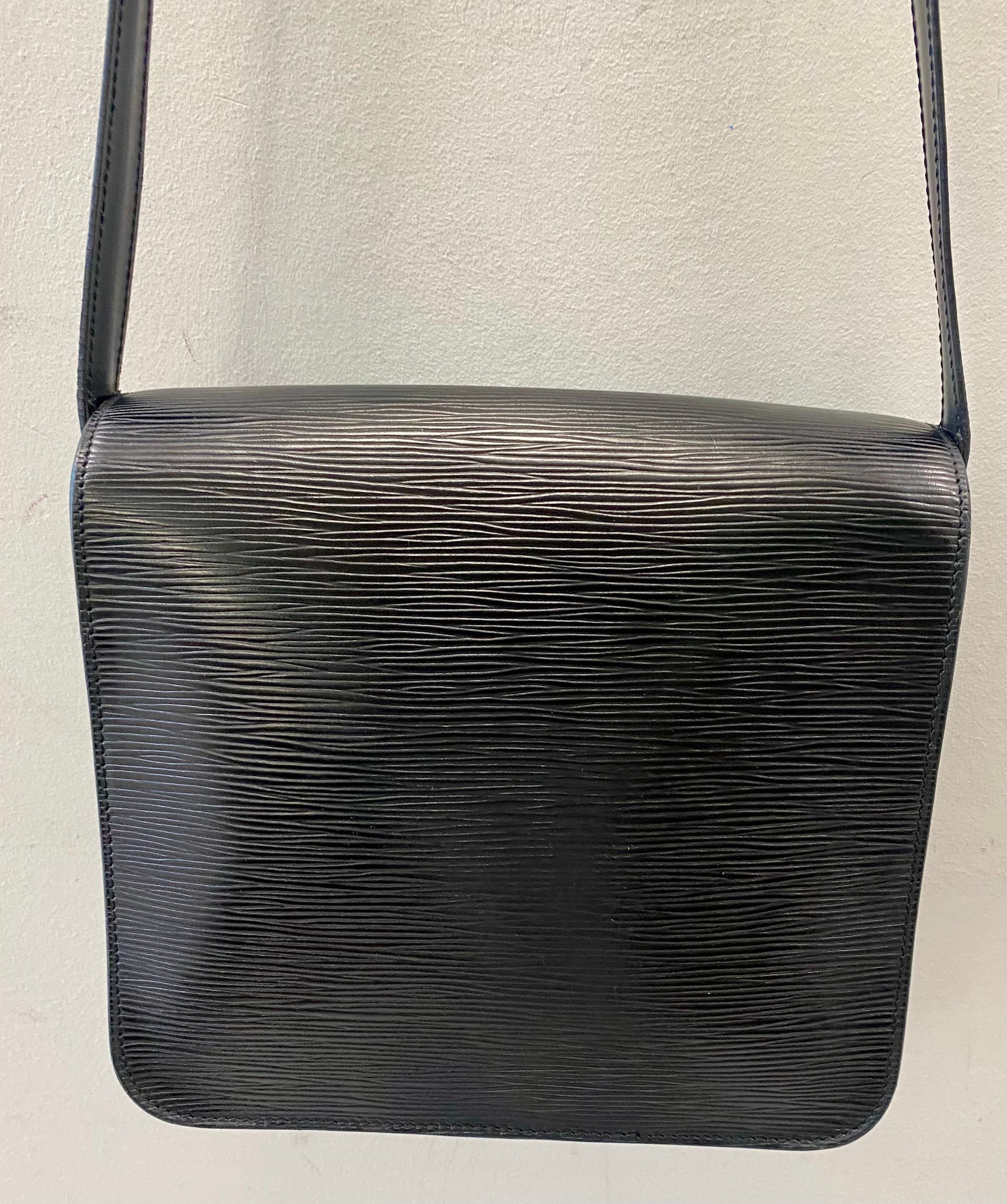LOUIS VUITTON EPI LEATHER CARTOUCHIERE CROSSBODY BAG