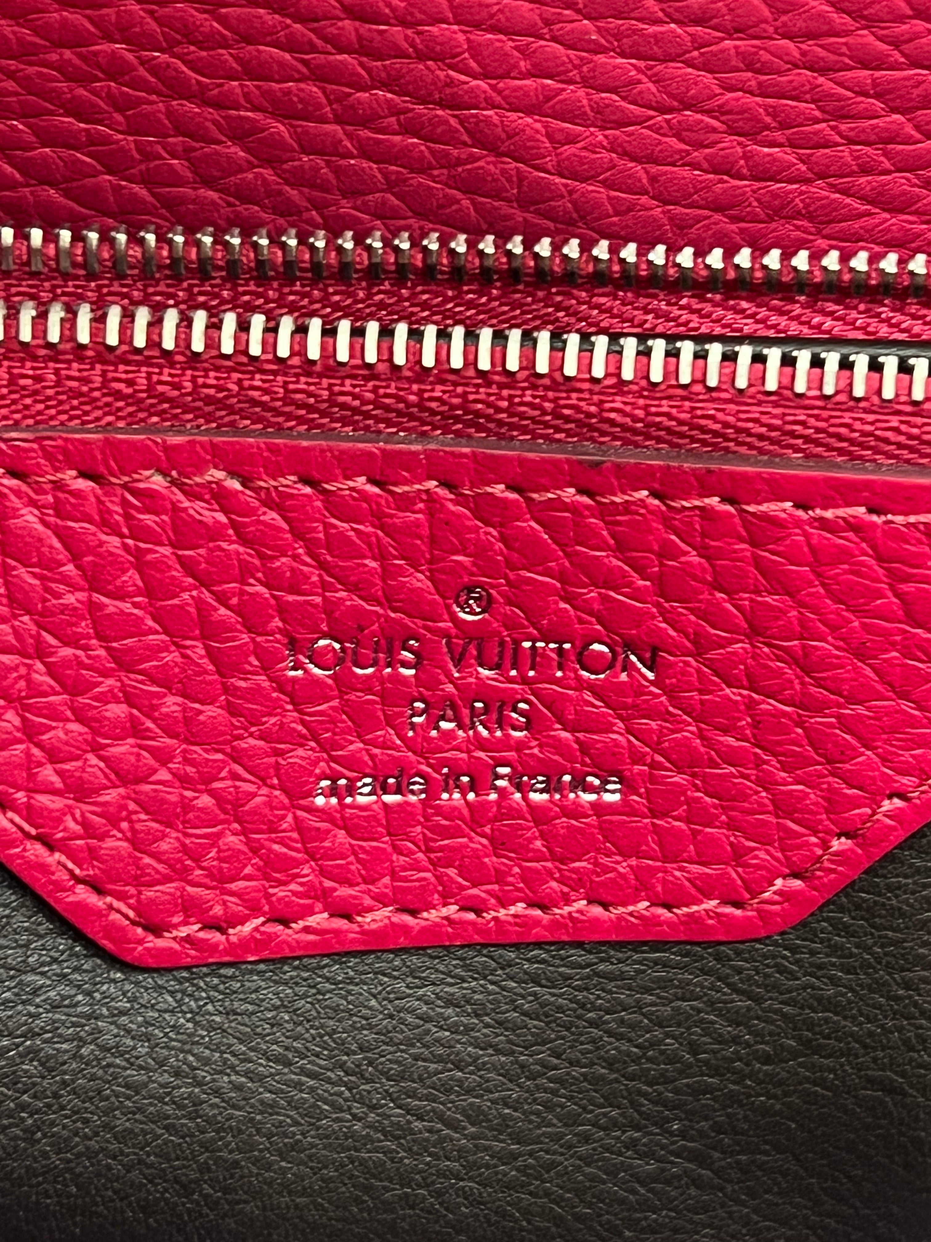 LOUIS VUITTON CAPUCINES MM LEATHER HANDBAG