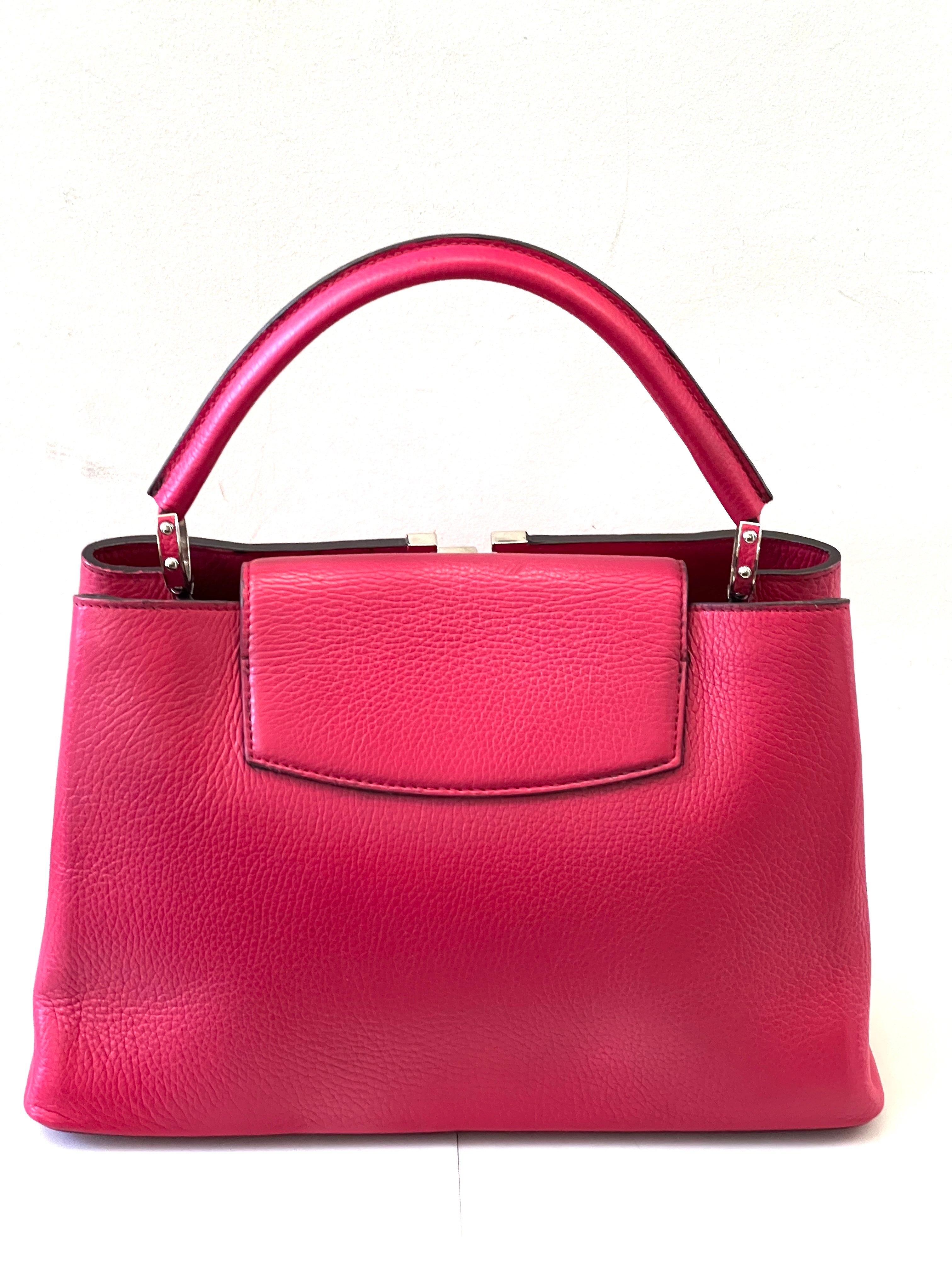 LOUIS VUITTON CAPUCINES MM LEATHER HANDBAG