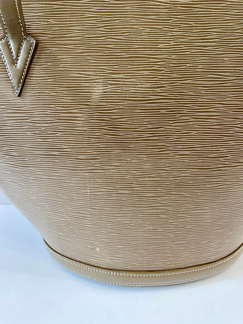 LOUIS VUITTON EPI LEATHER SAINT JACQUES GM BAG