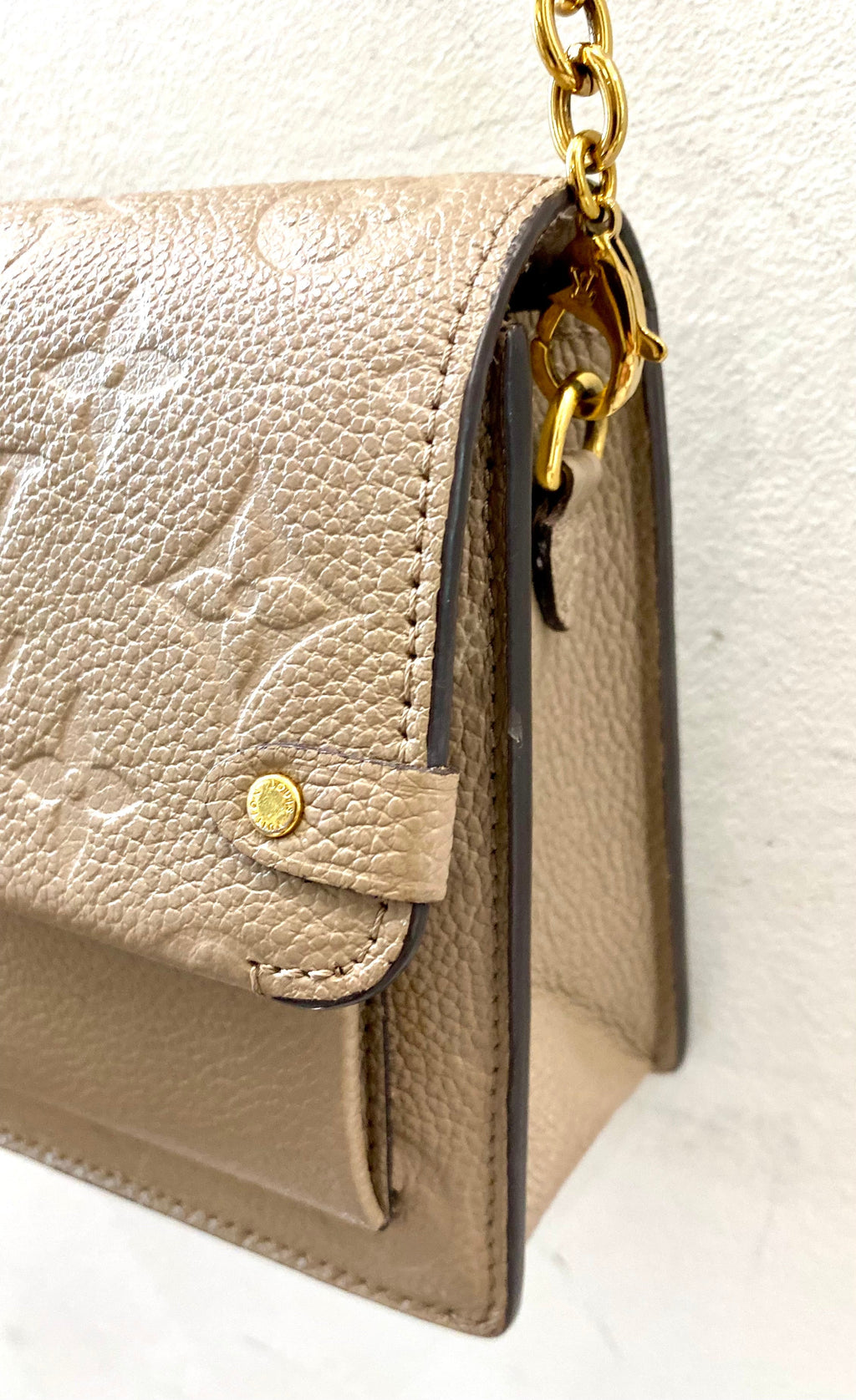LOUIS VUITTON EMPREINTE LEATHER VAVIN WALLET ON CHAIN