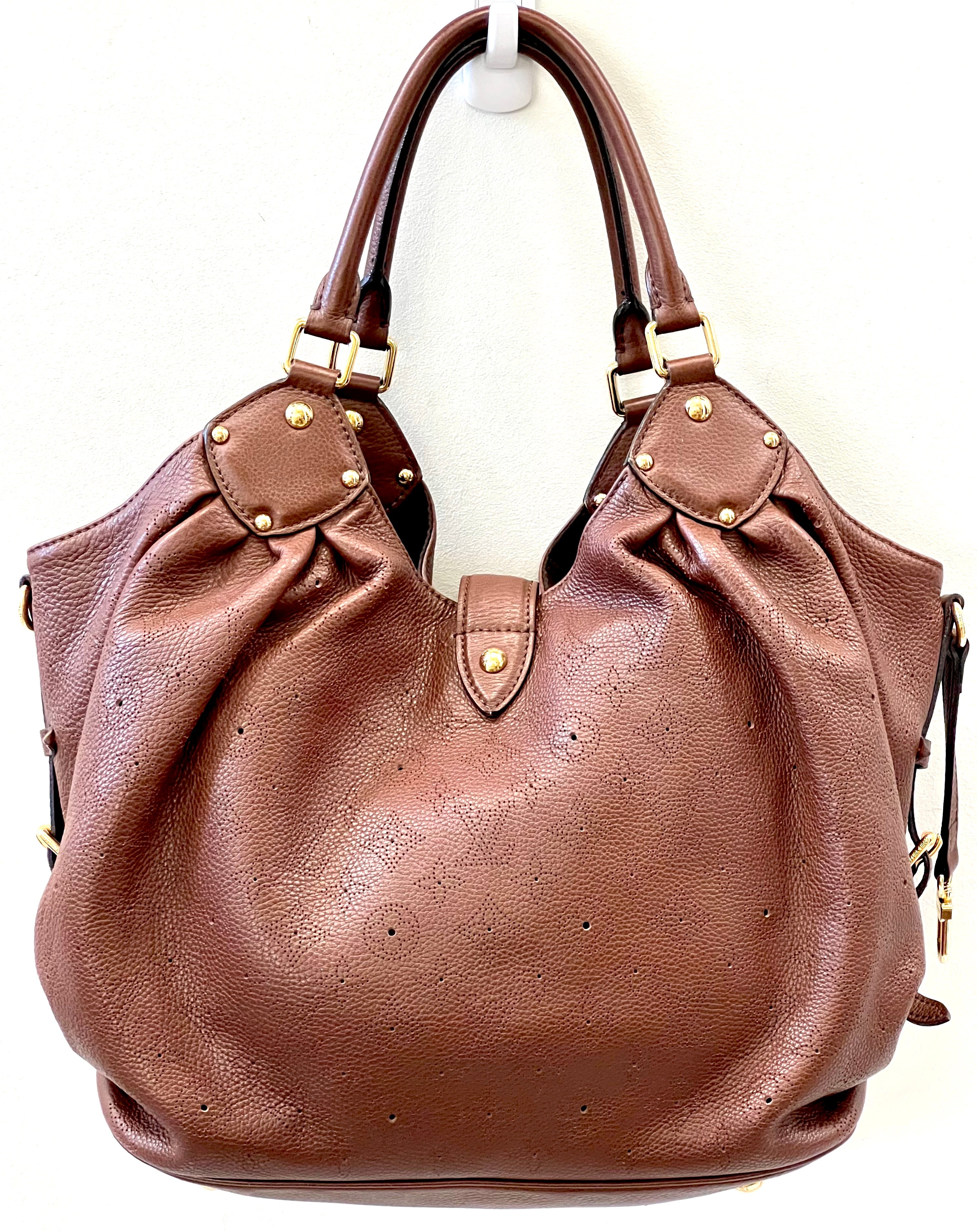 LOUIS VUITTON LEATHER MAHINA HOBO BAG