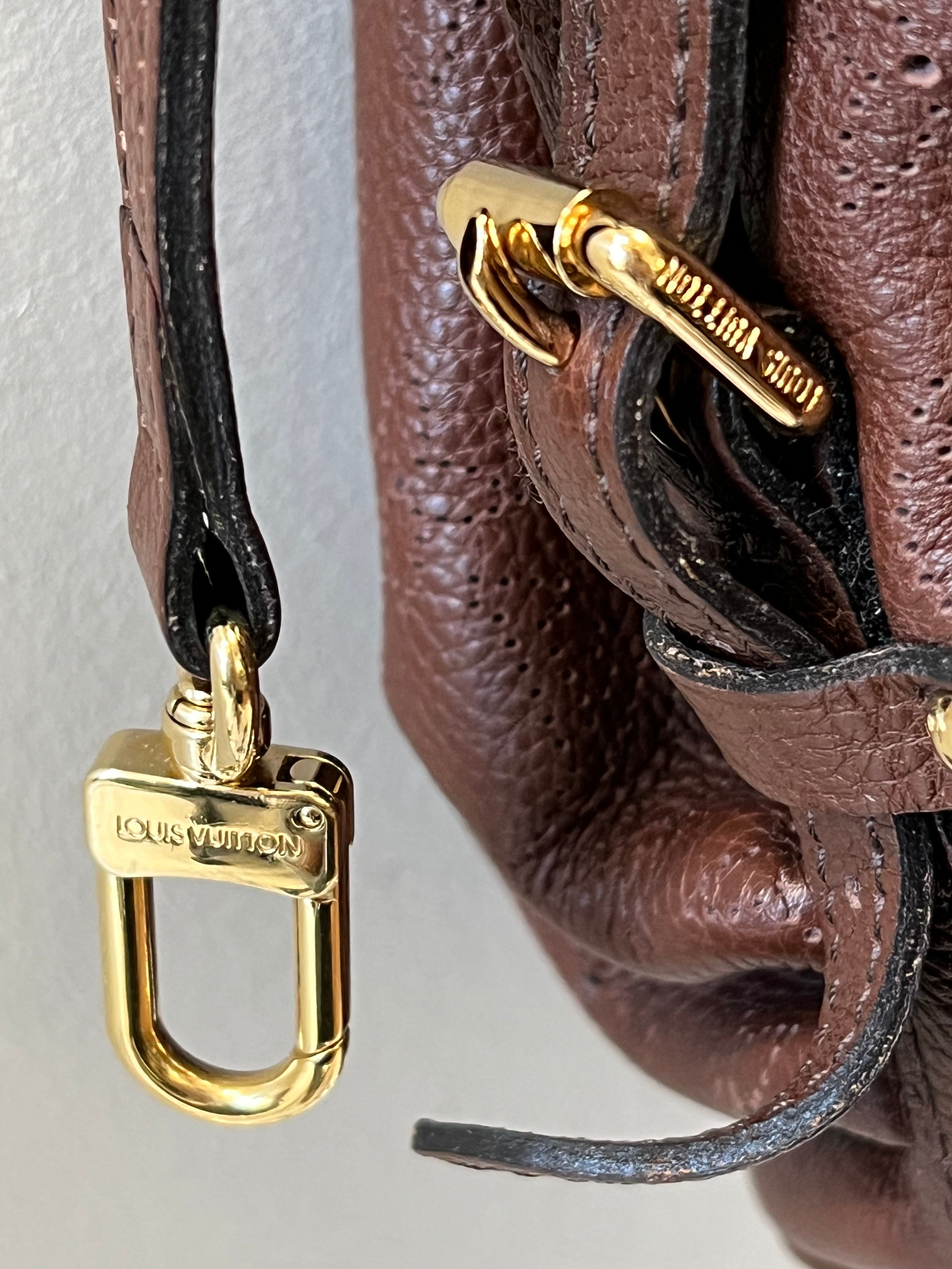 LOUIS VUITTON LEATHER MAHINA HOBO BAG