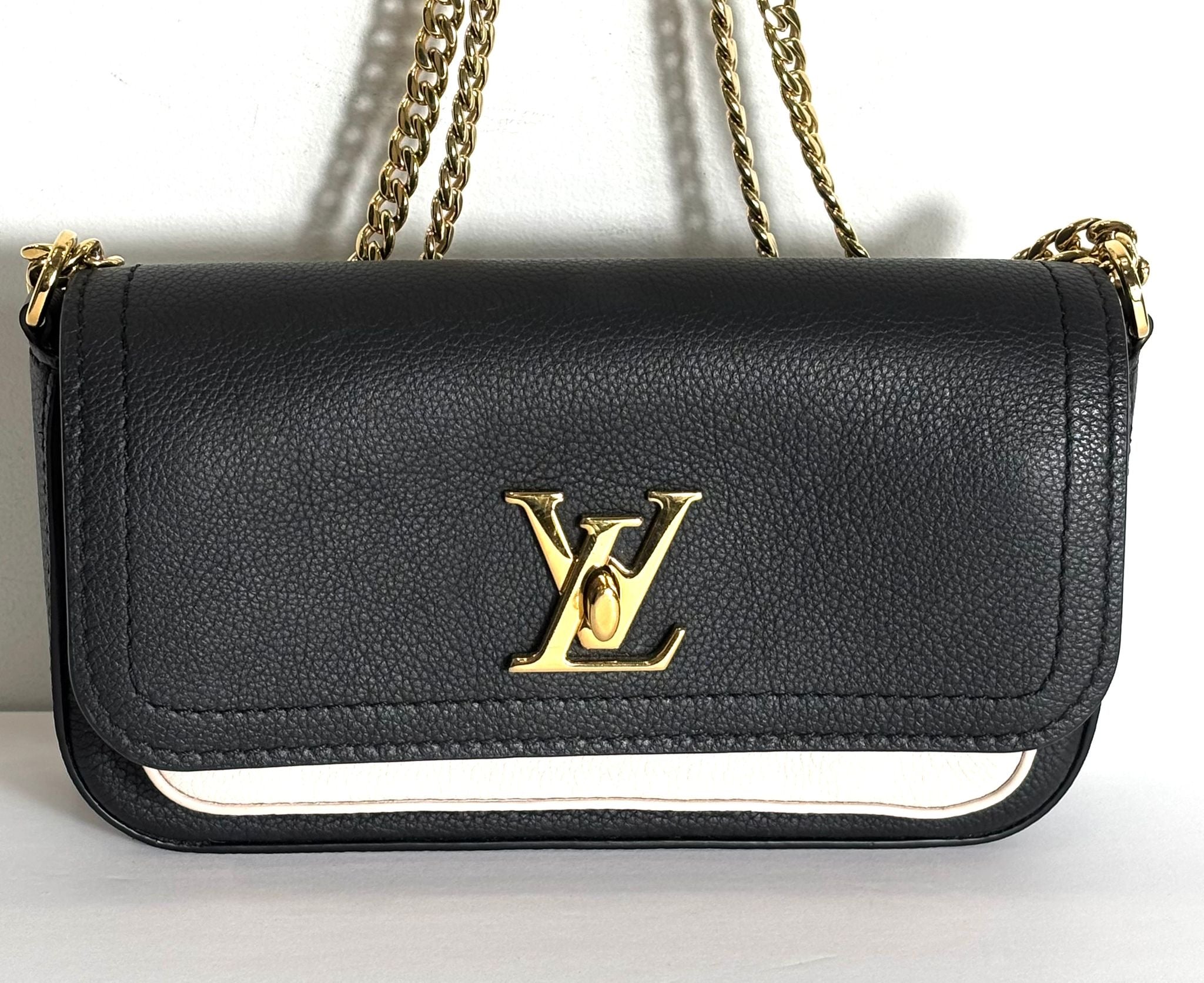 LOUIS VUITTON LOCK ME TAURILLON LEATHER TENDER CHAIN POCHETTE