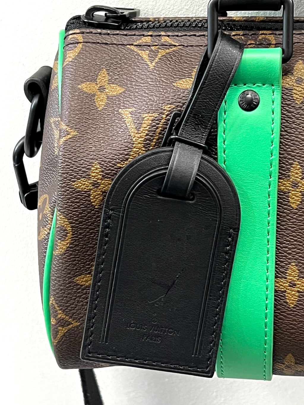 LOUIS VUITTON MONOGRAM KEEPALL BANDOULIERE 25 HANDBAG